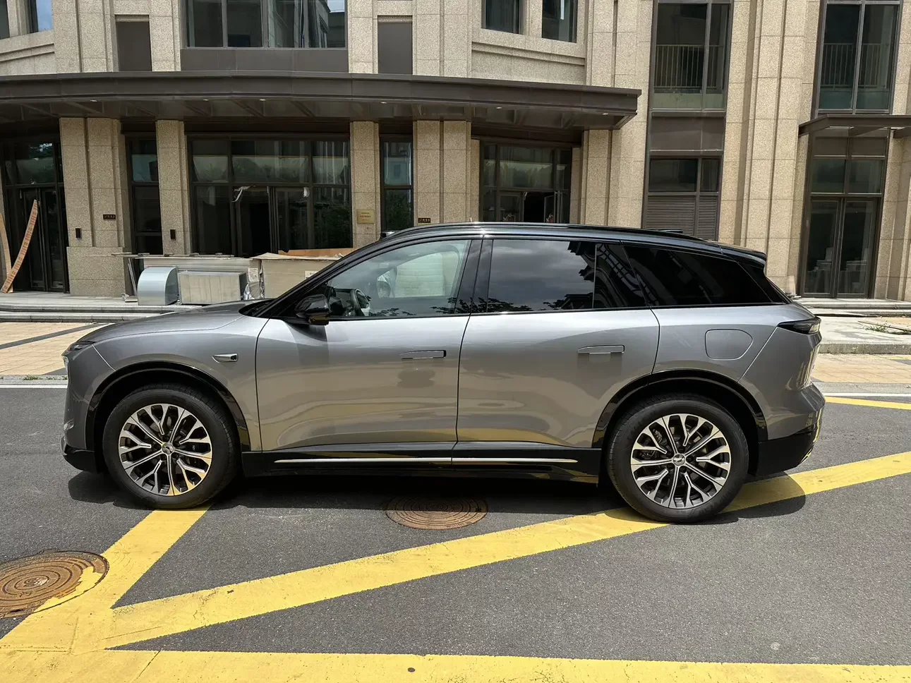 NIO ES6