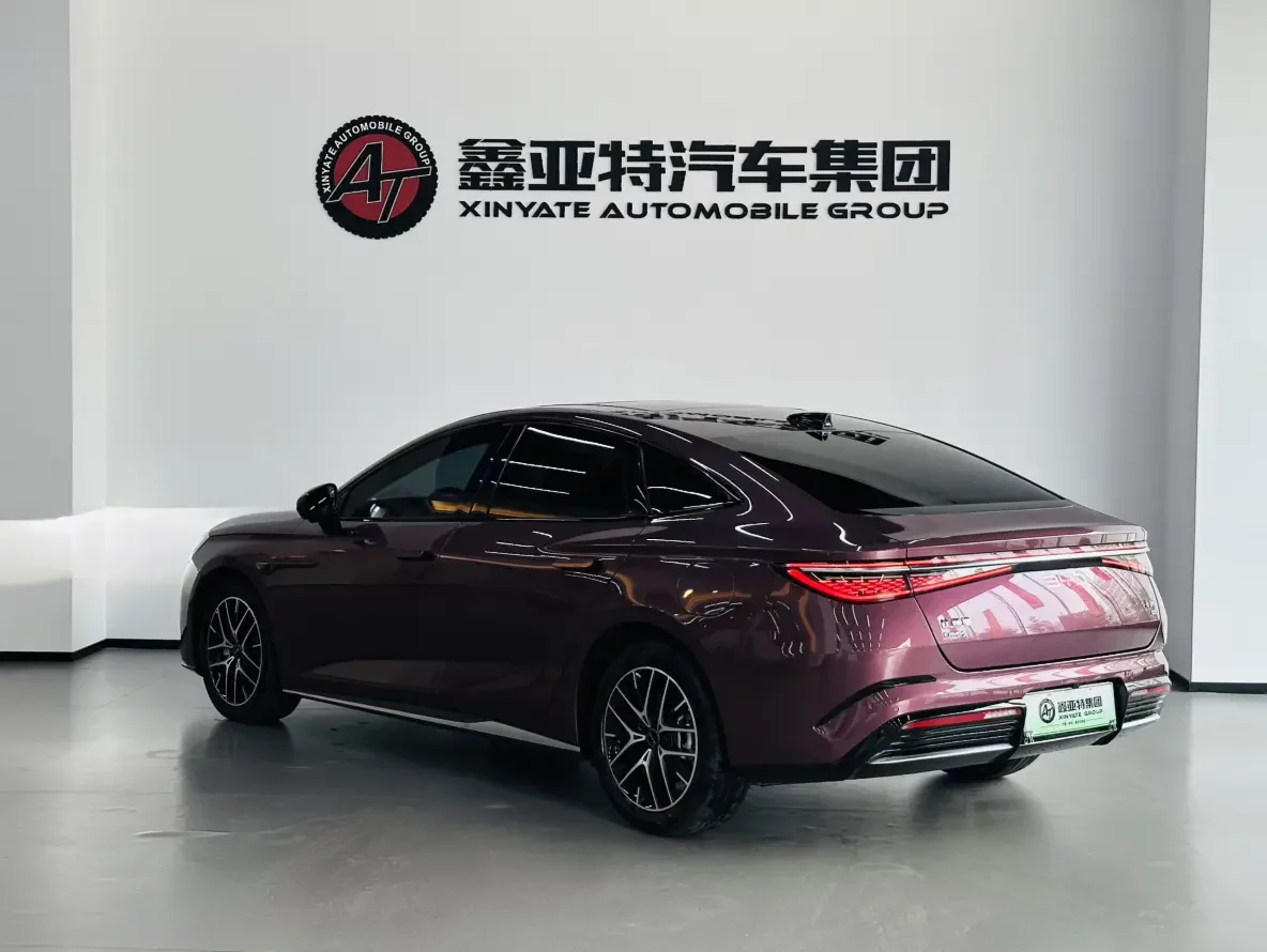 BYD Seal 07DM