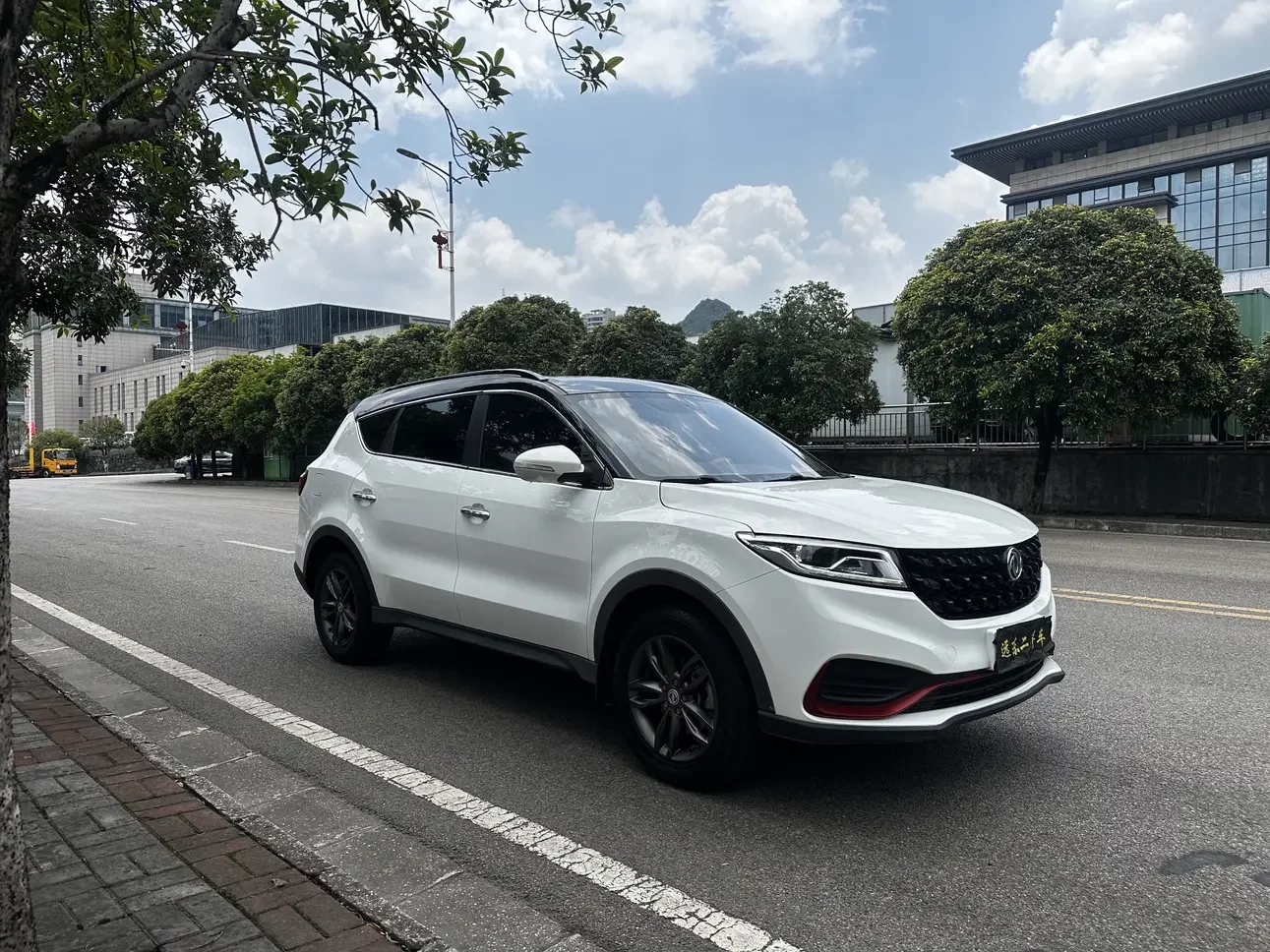 Dongfeng Fengon 580