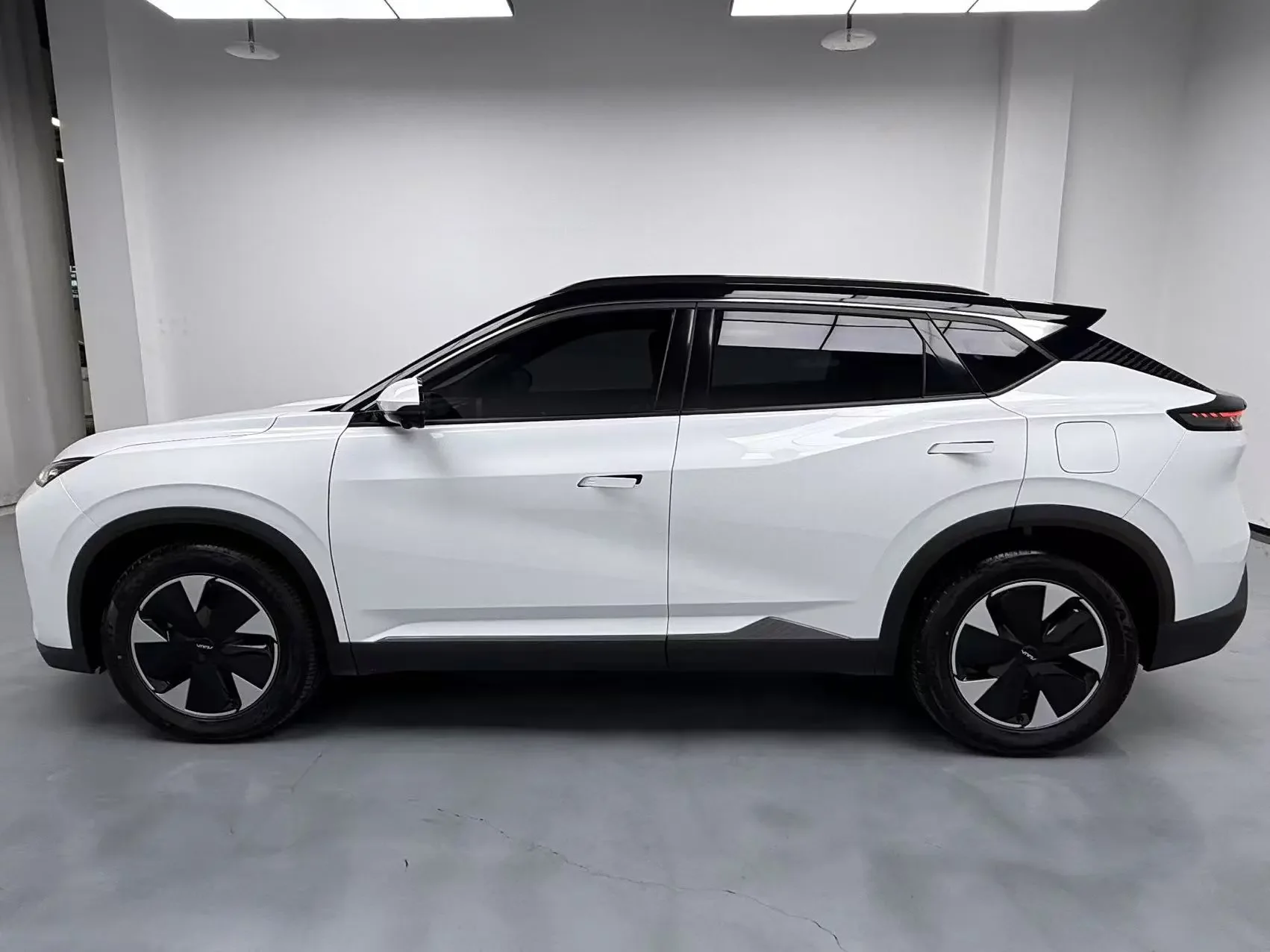 Dongfeng Fengshen L7 PHEV