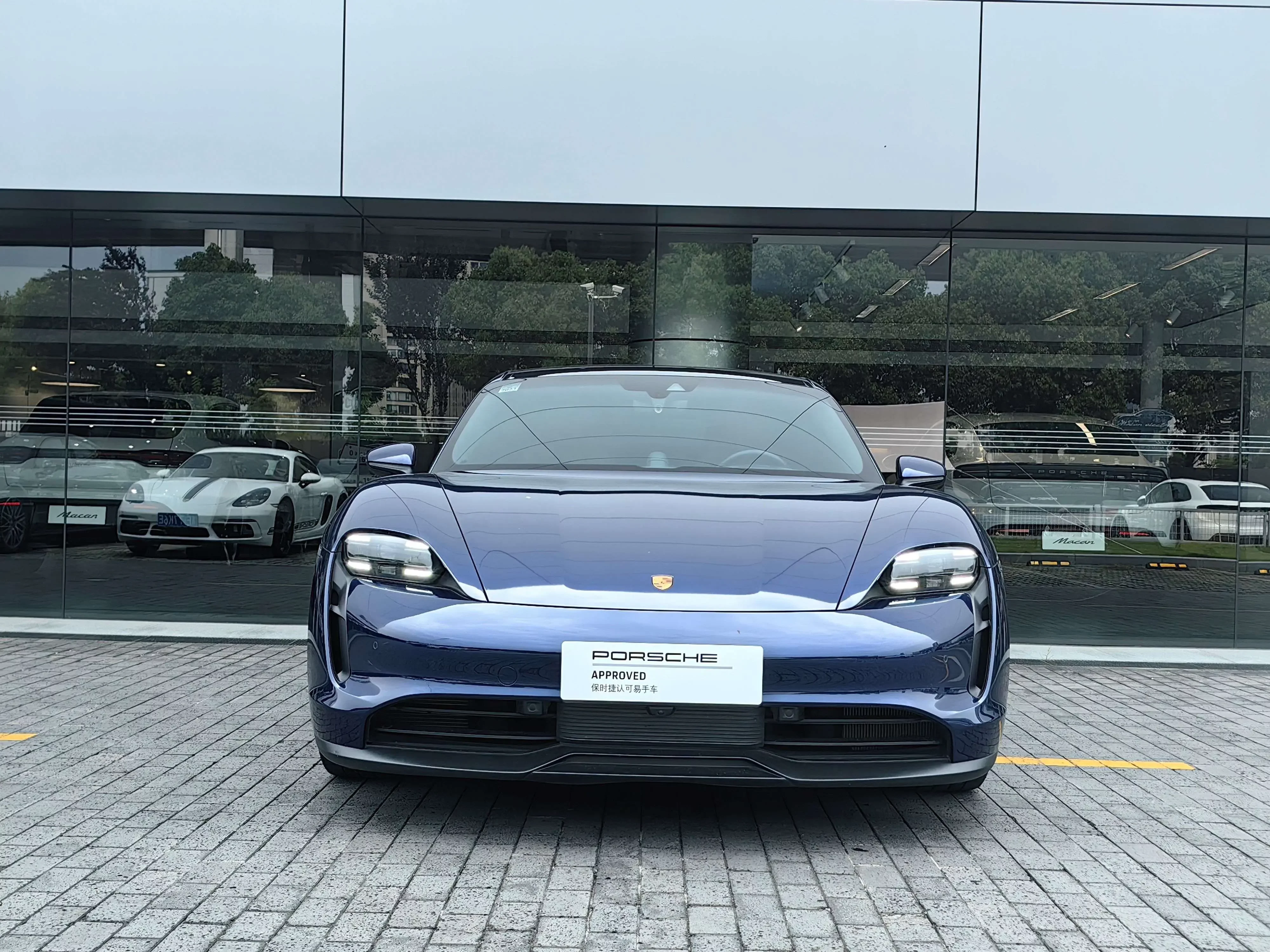 Porsche Taycan
