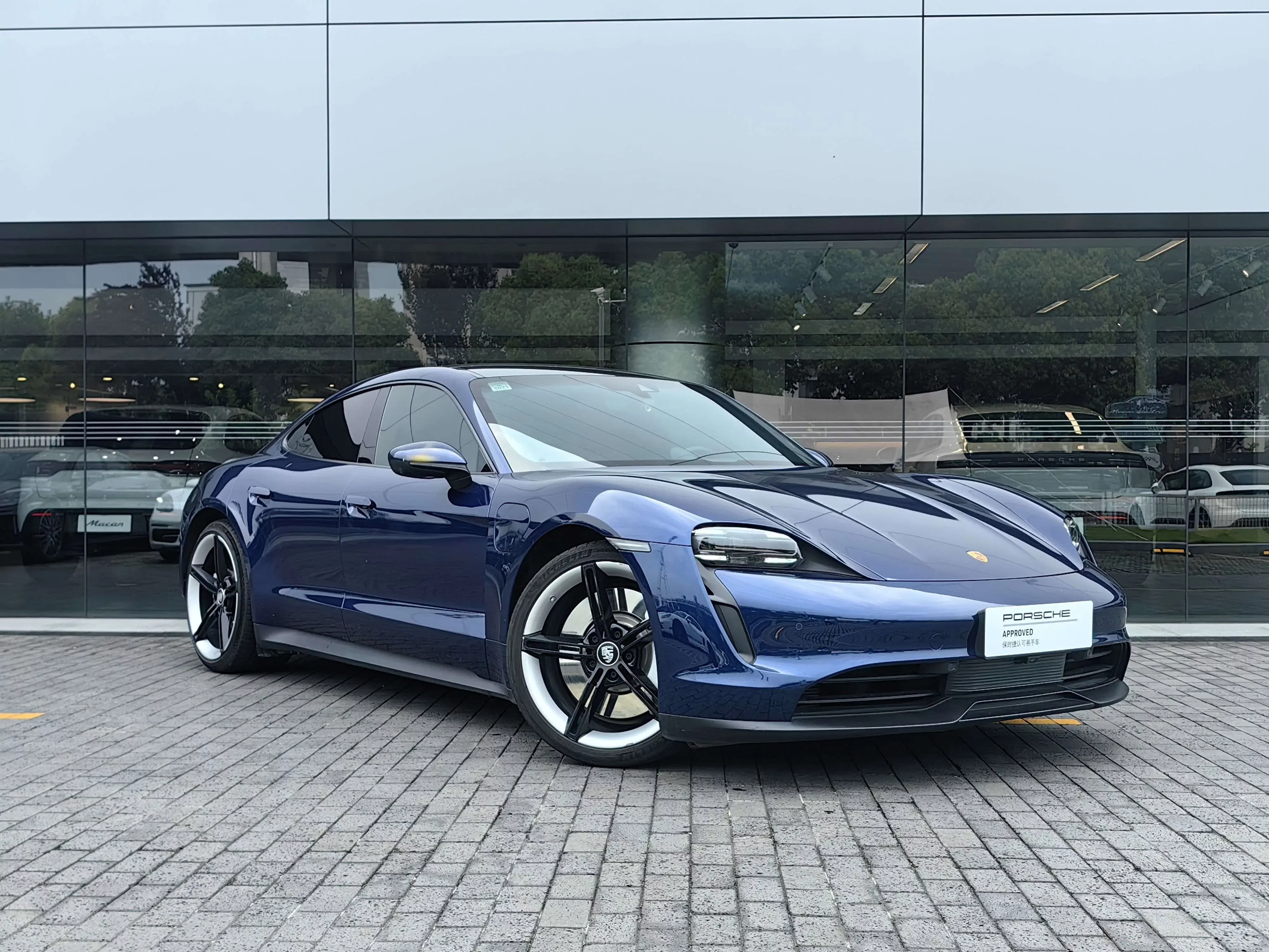 Porsche Taycan