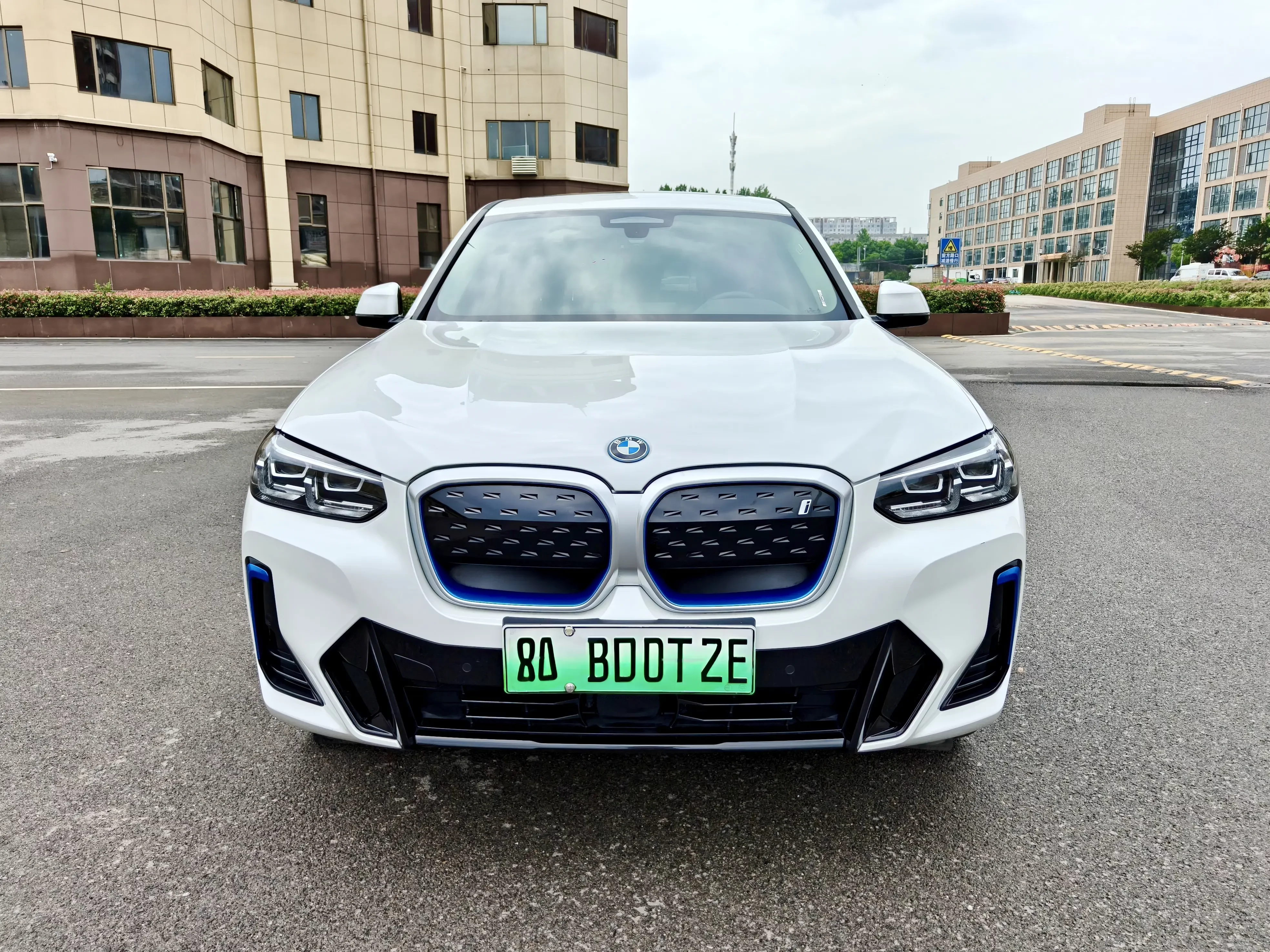 BMW iX3