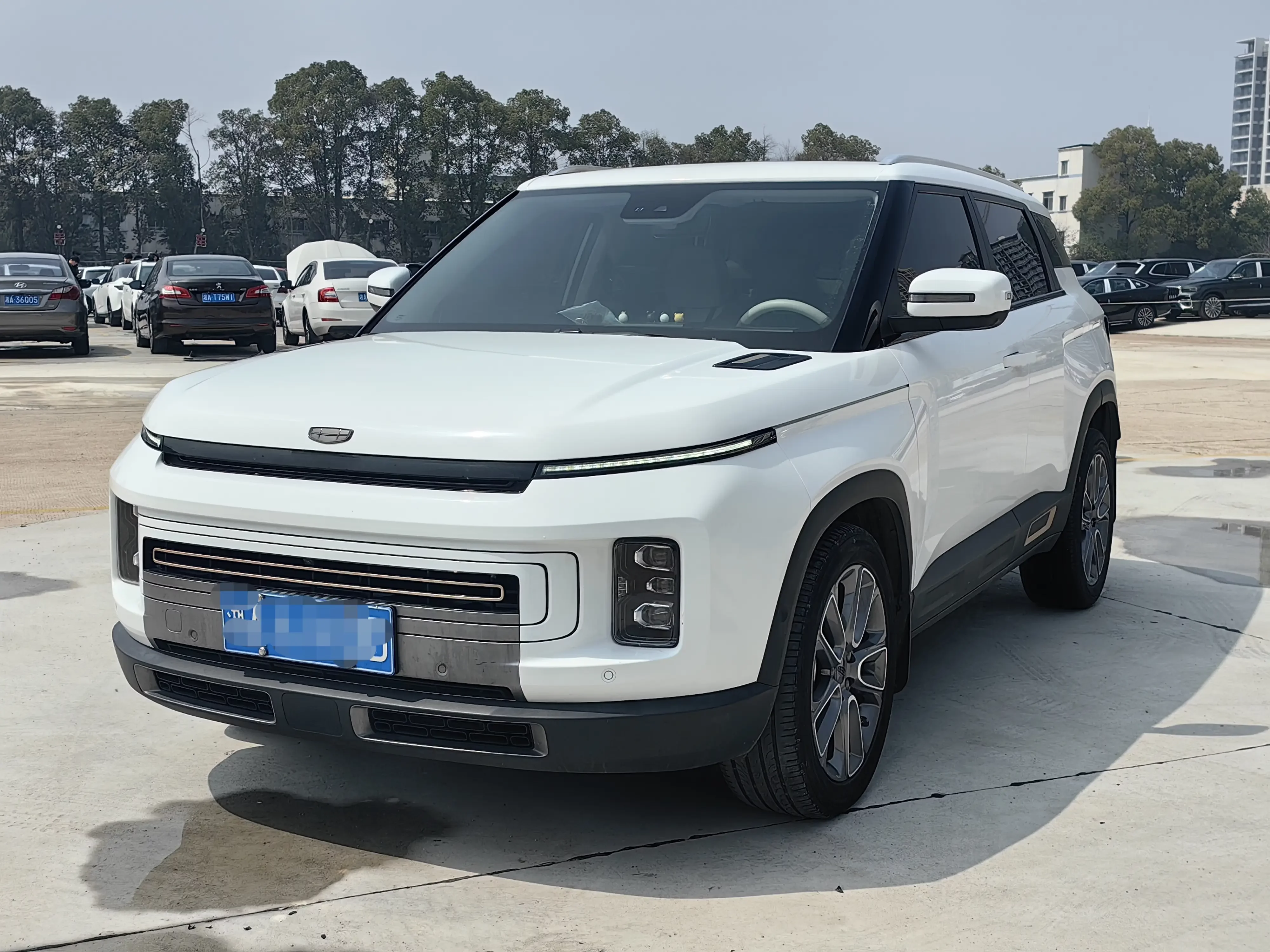 Geely ICON
