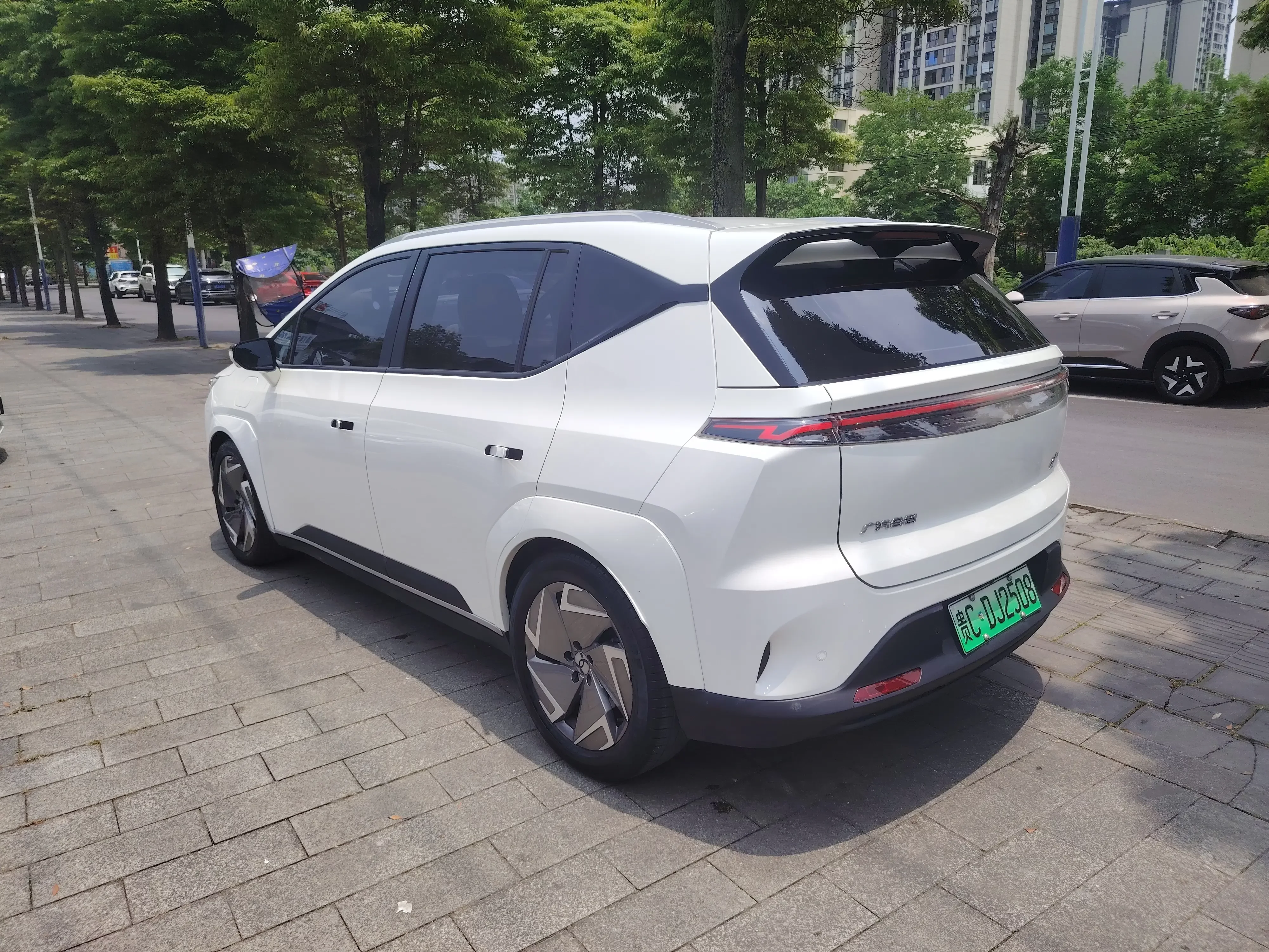 HYCAN Hechuang Z03