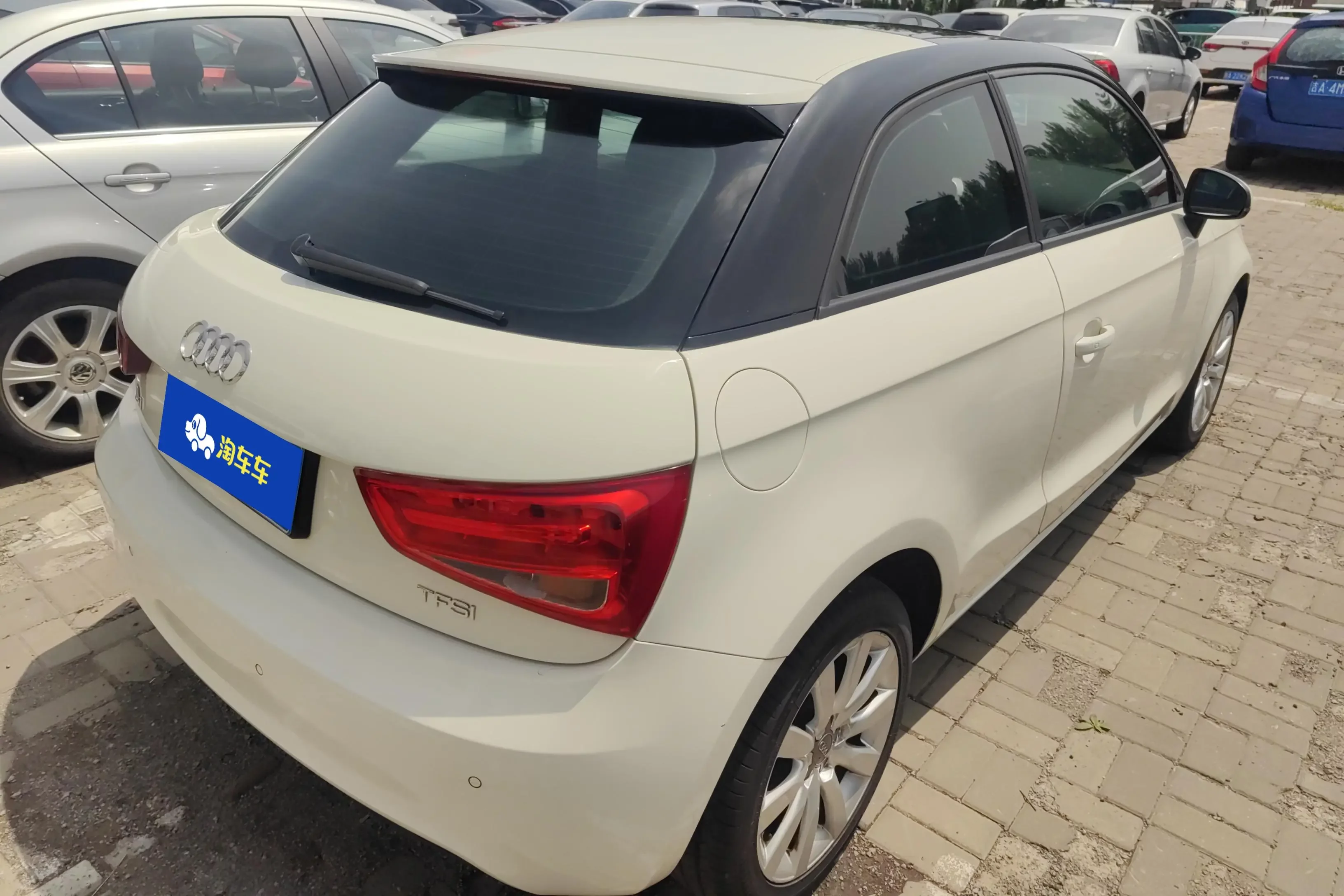 Audi A1
