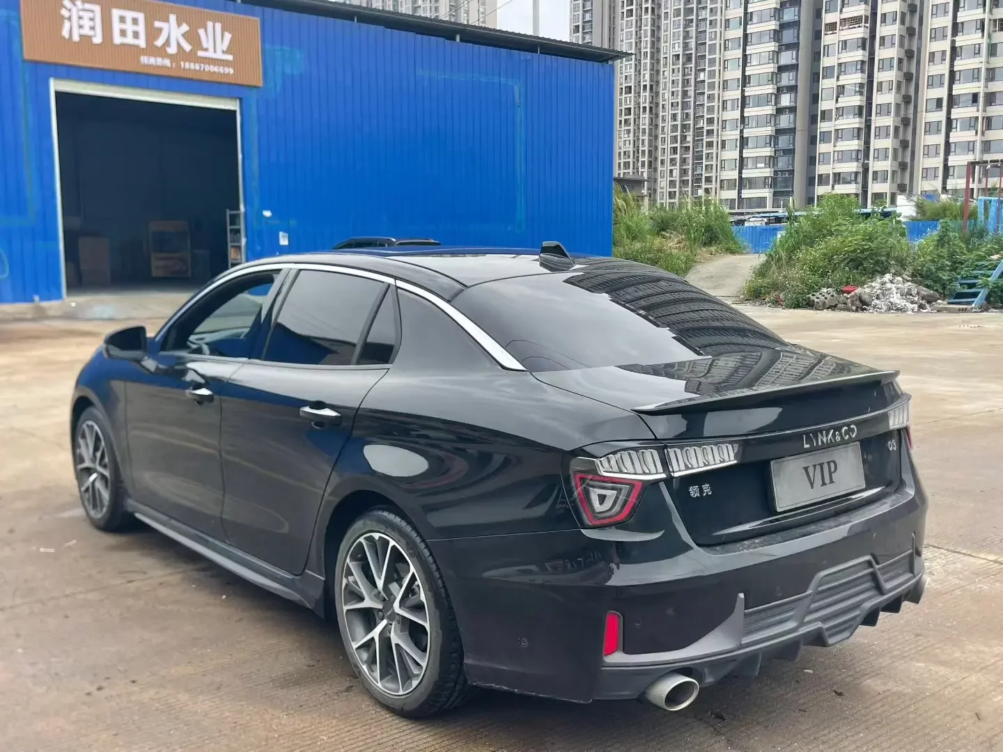 Lynk & Co 03