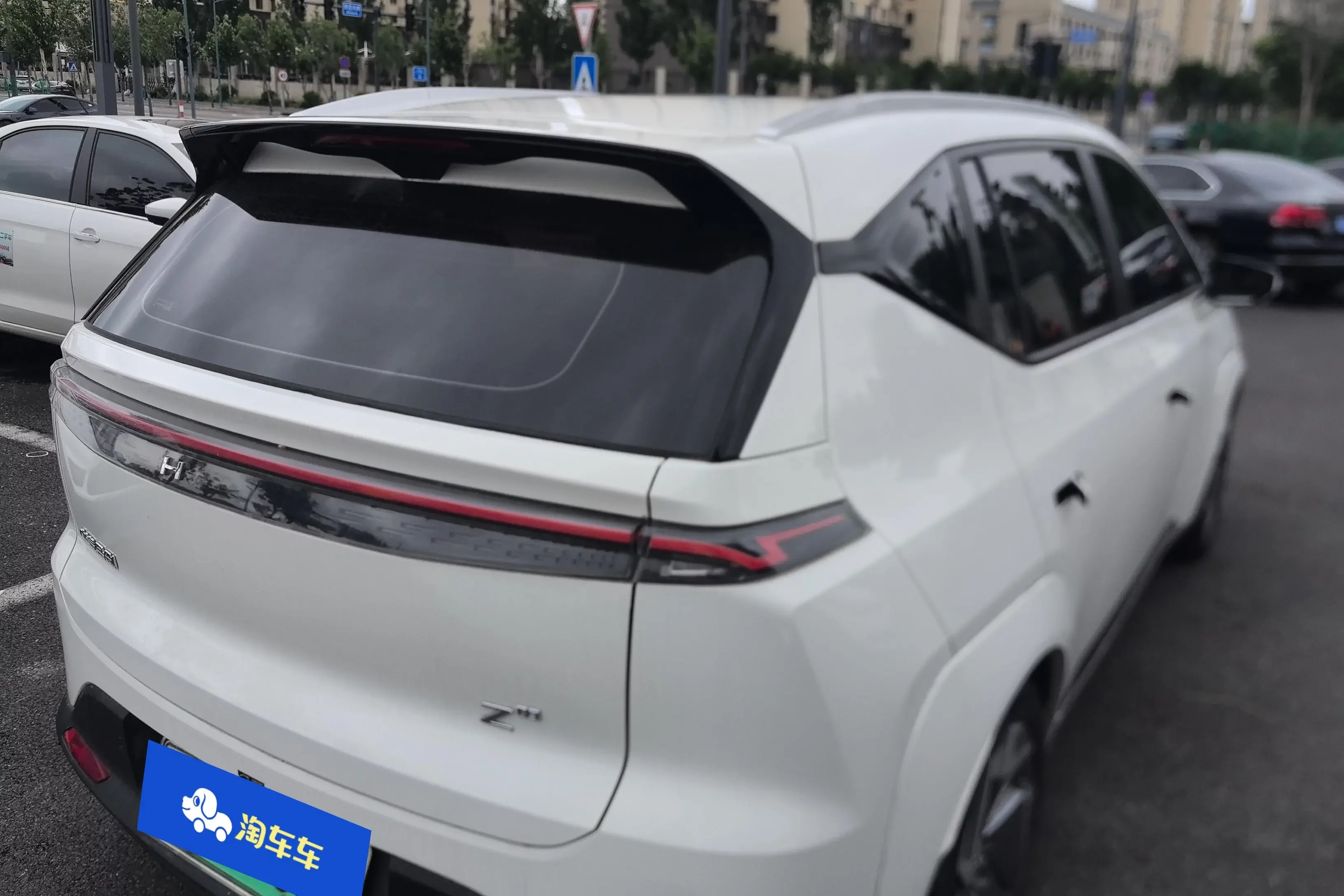HYCAN Hechuang Z03