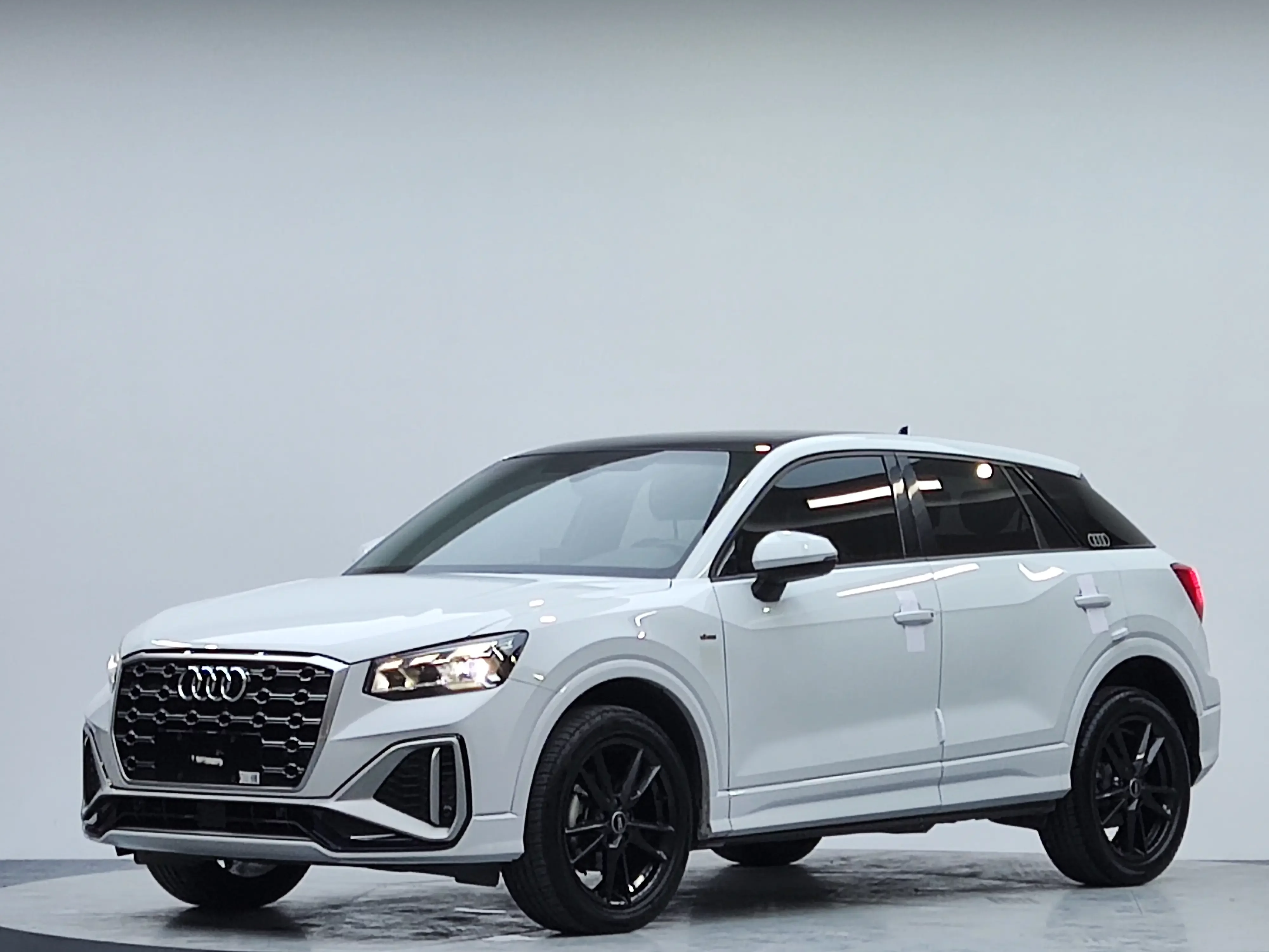 Audi Q2L