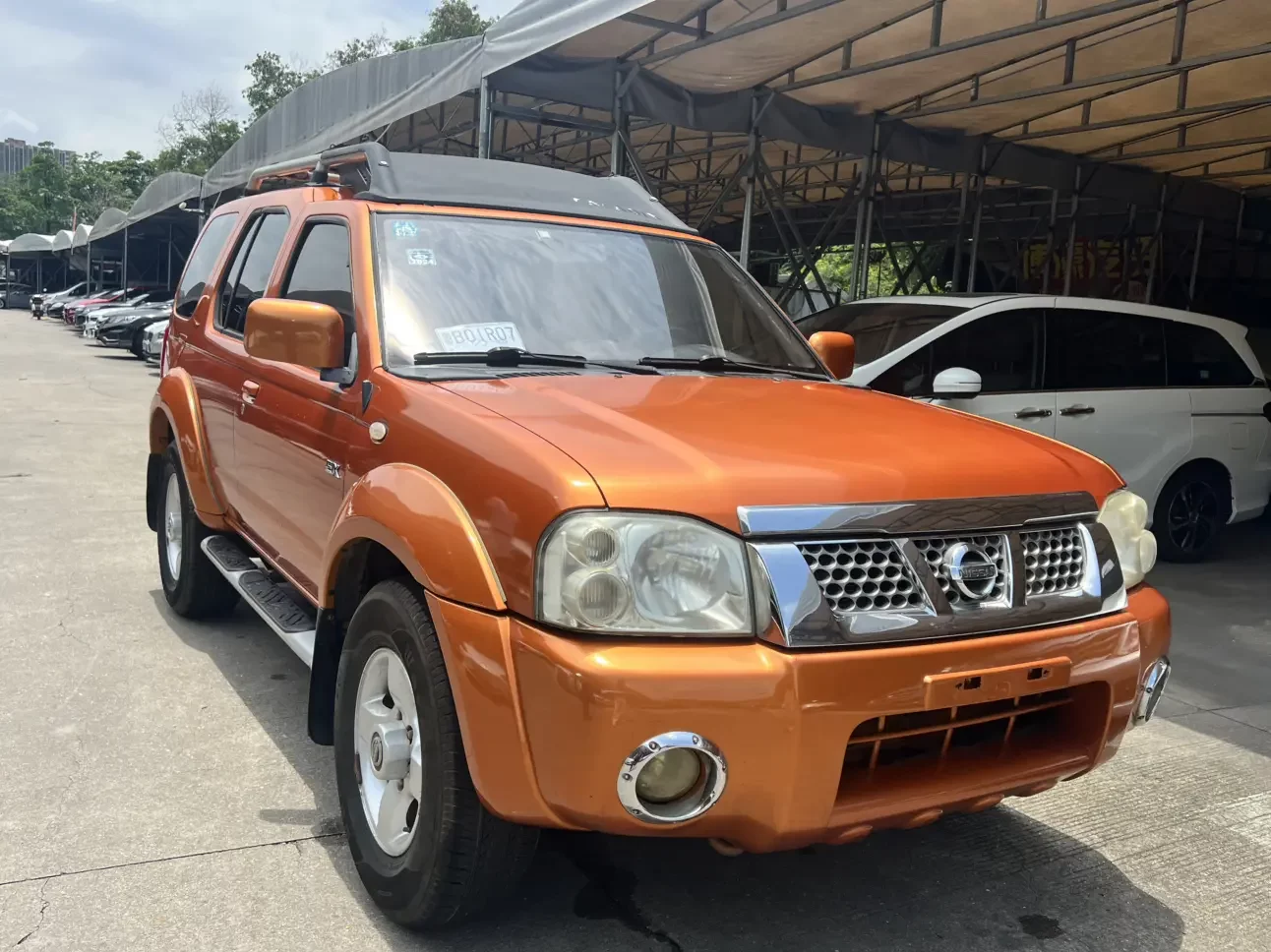 Nissan Paladin