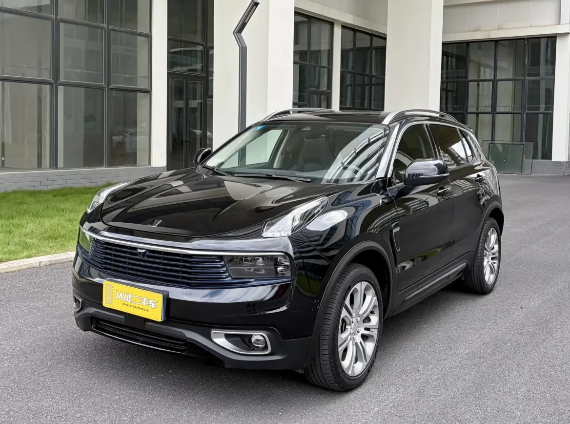 Lynk & Co 01
