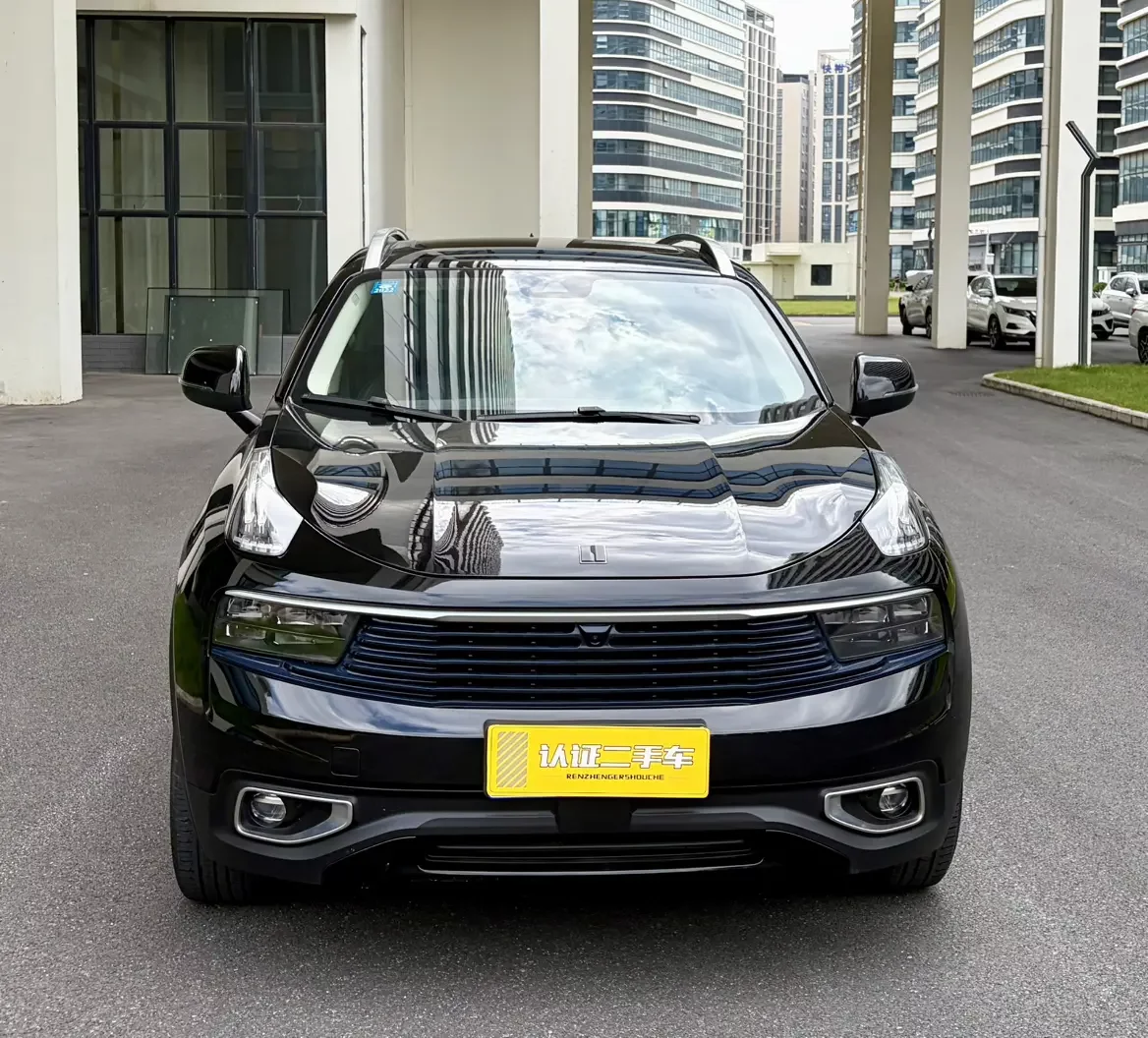 Lynk & Co 01