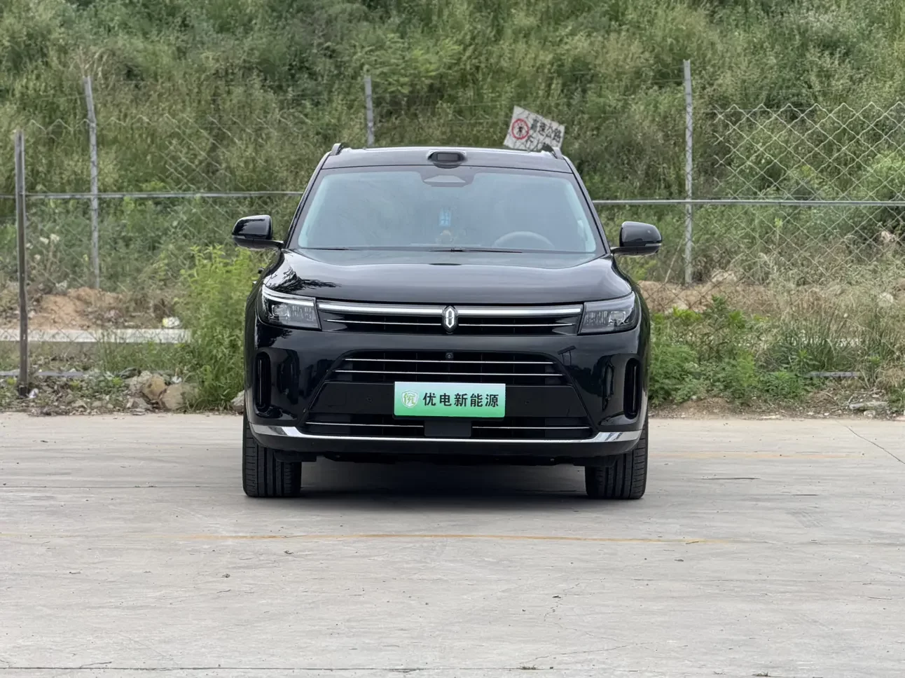 AITO M7 (Wenjie M7)  из Китая