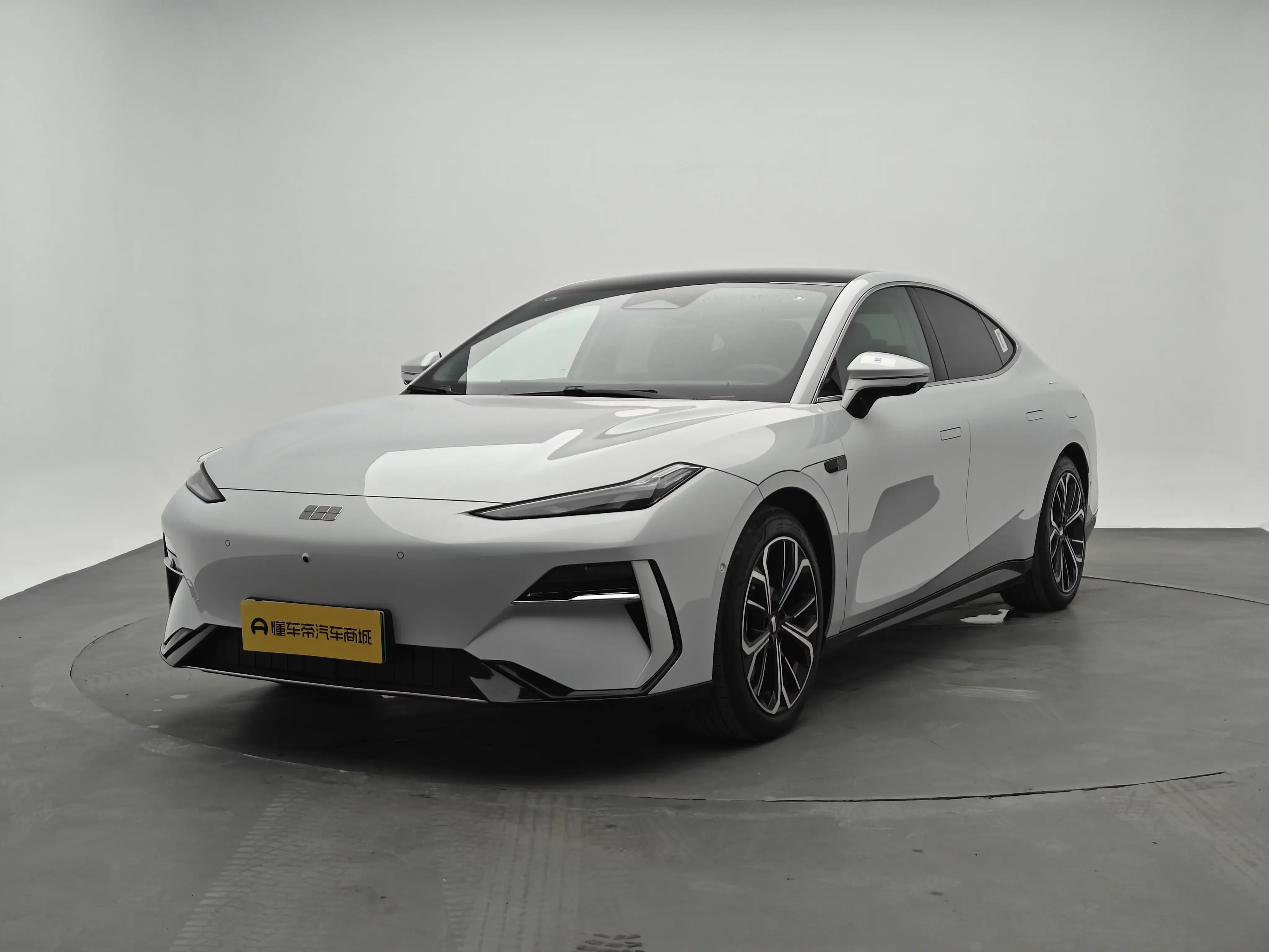 Geely Galaxy E8