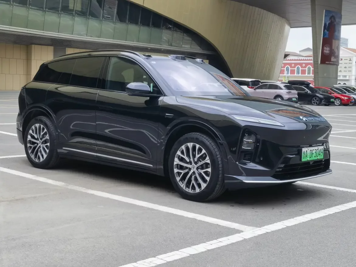 NIO ES6