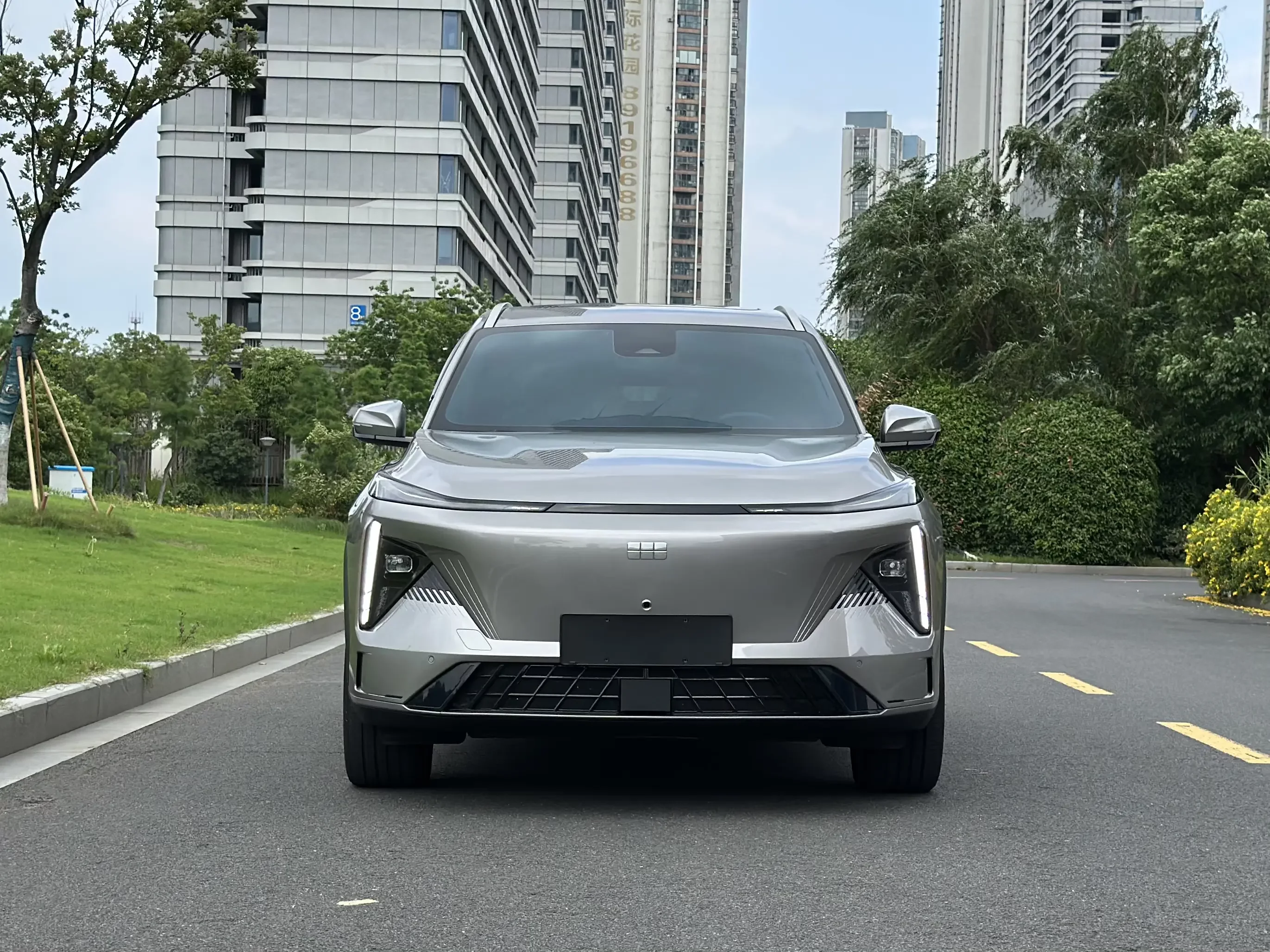 Geely Galaxy L7