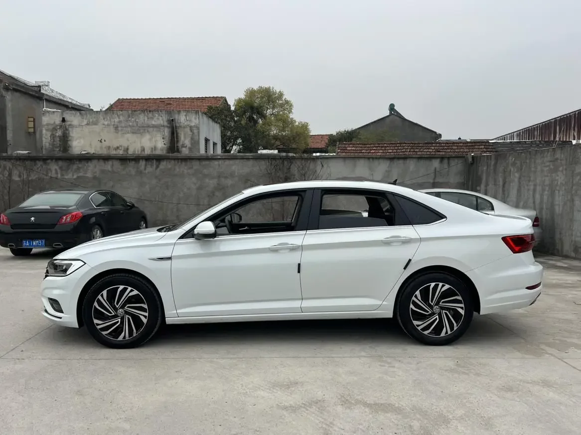 Volkswagen Sagitar