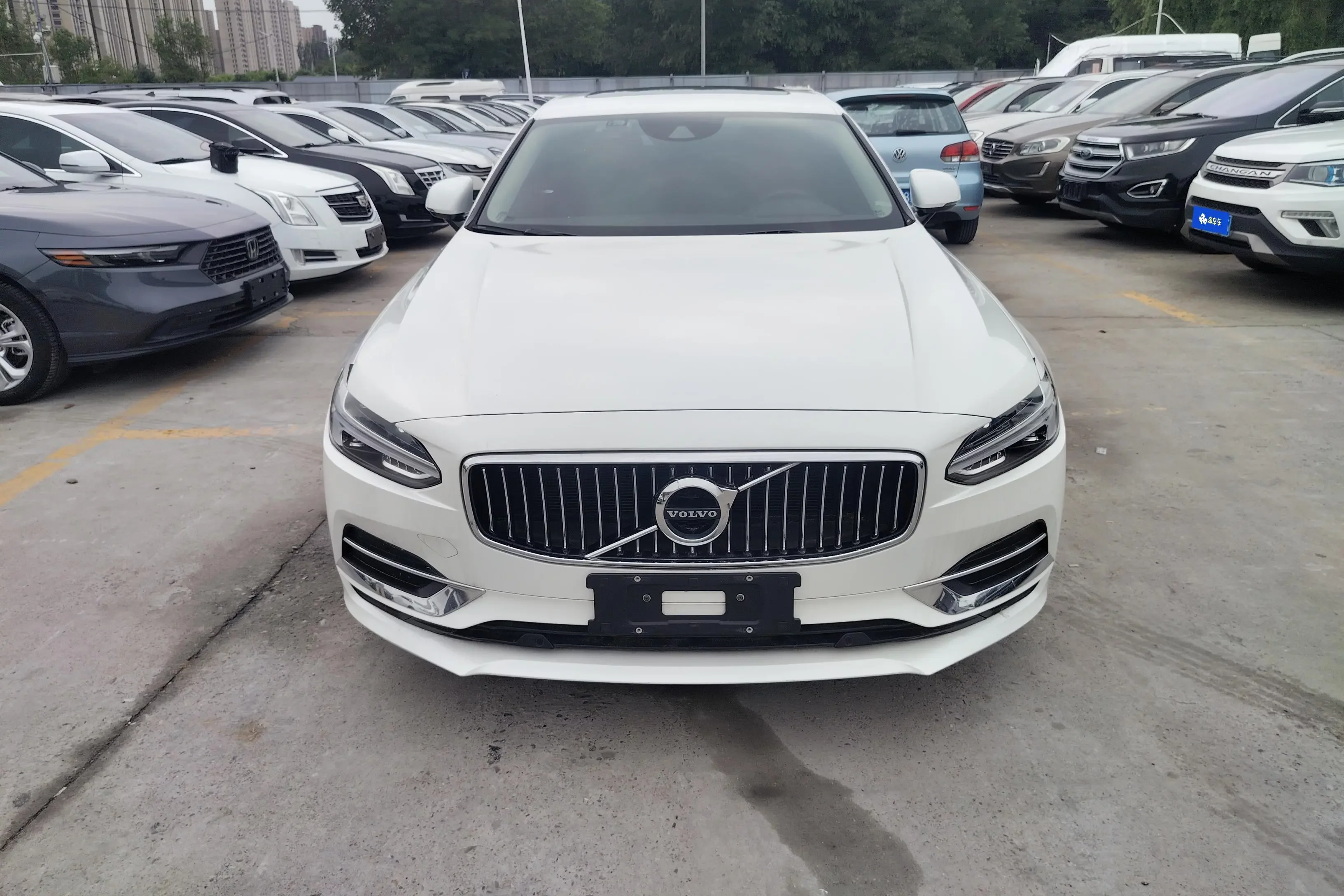 Volvo S90