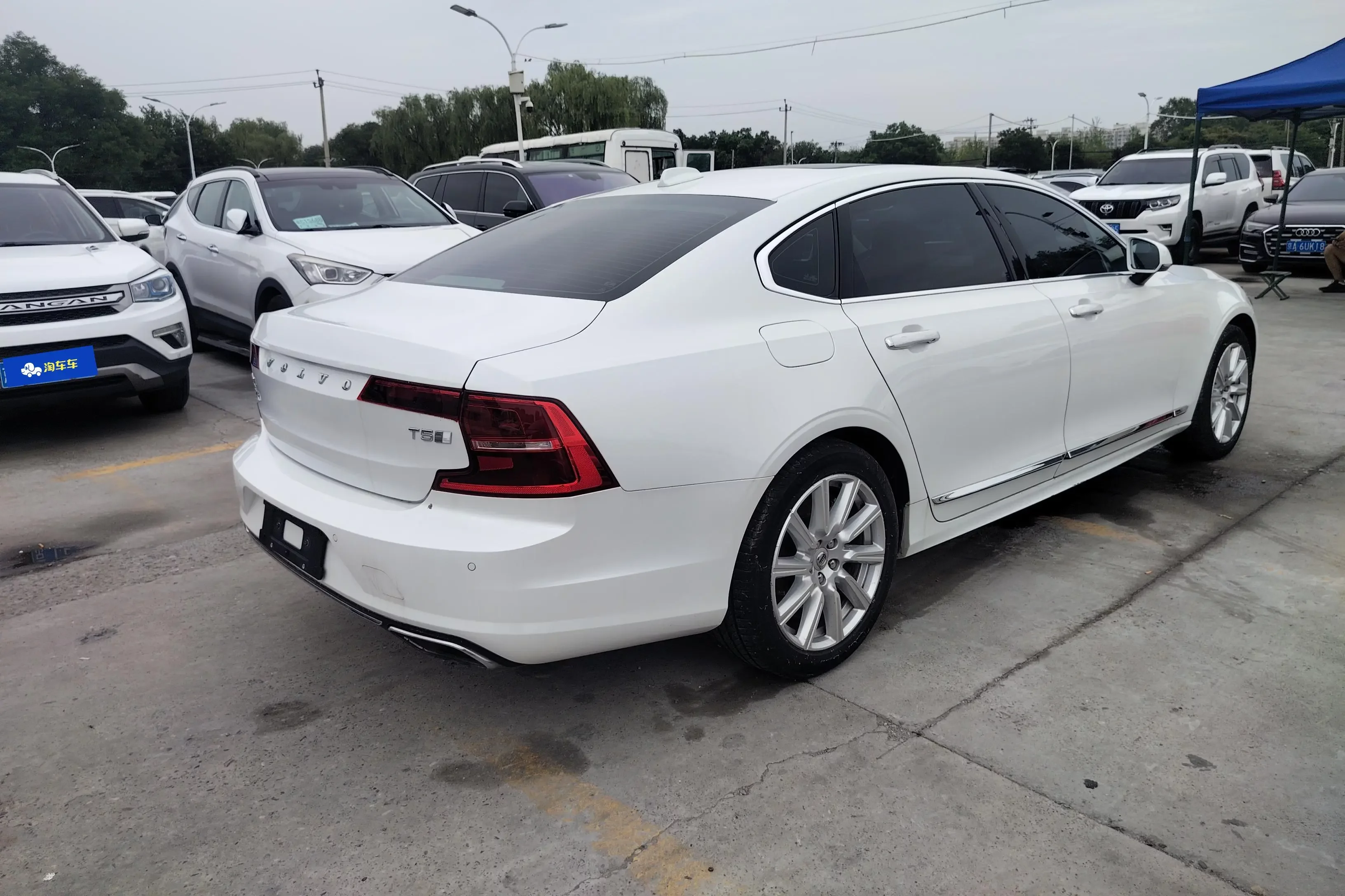 Volvo S90
