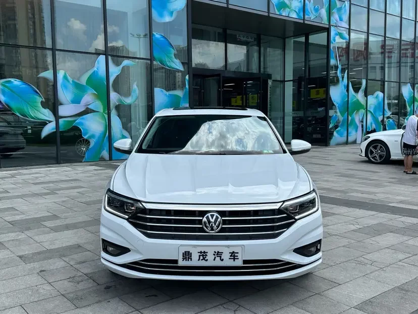 Volkswagen Sagitar