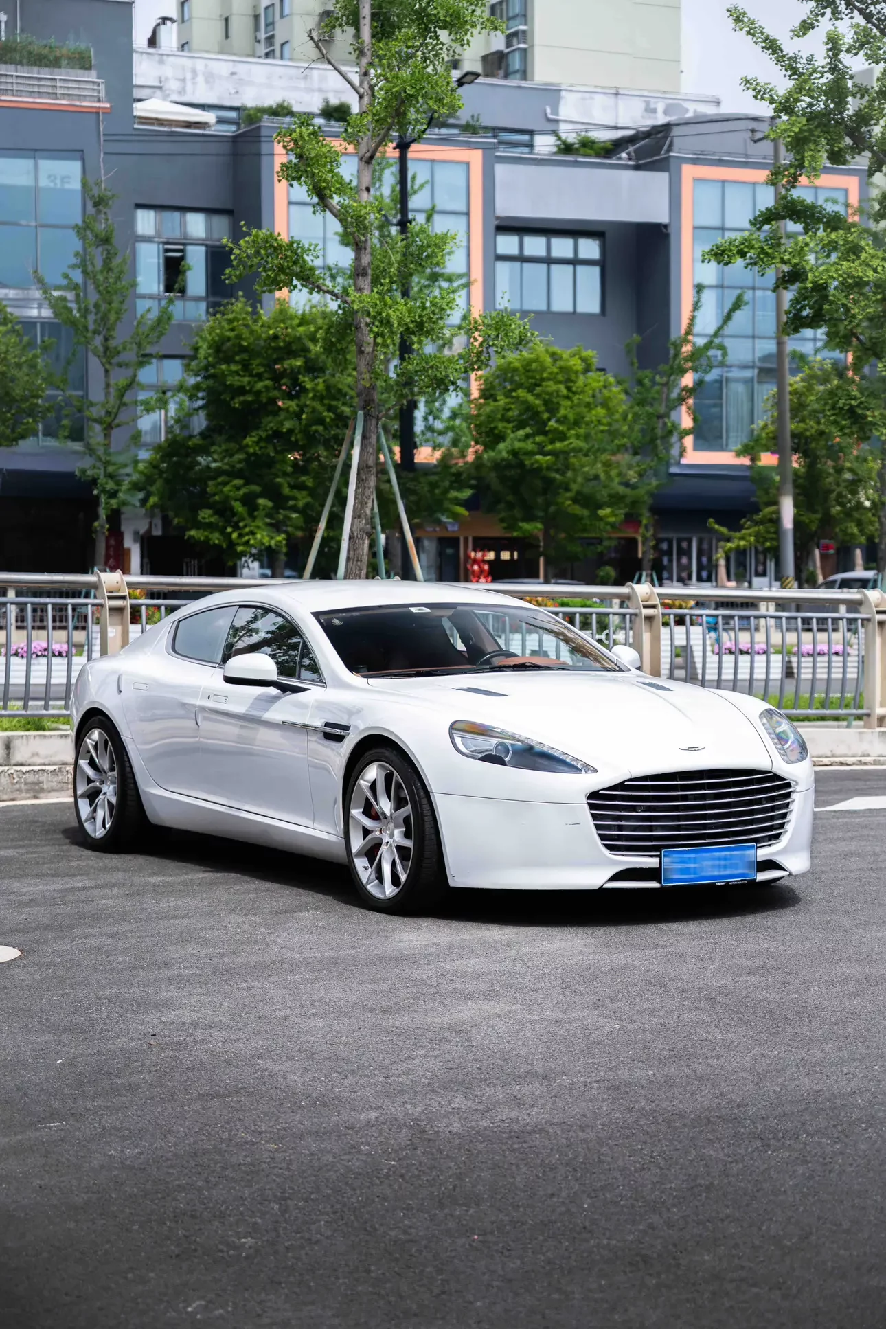 Aston Martin Rapide