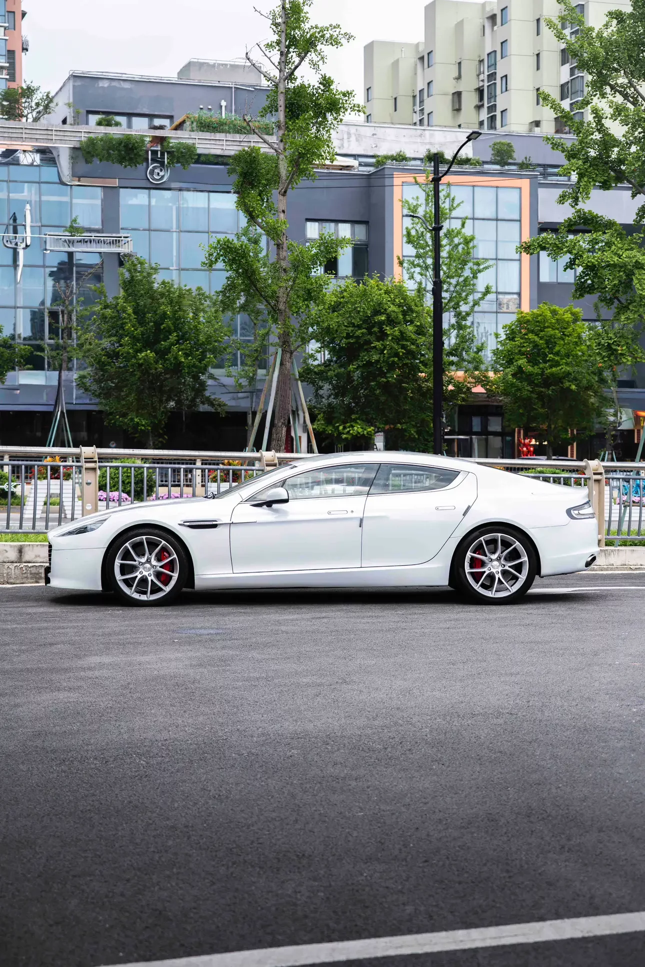 Aston Martin Rapide