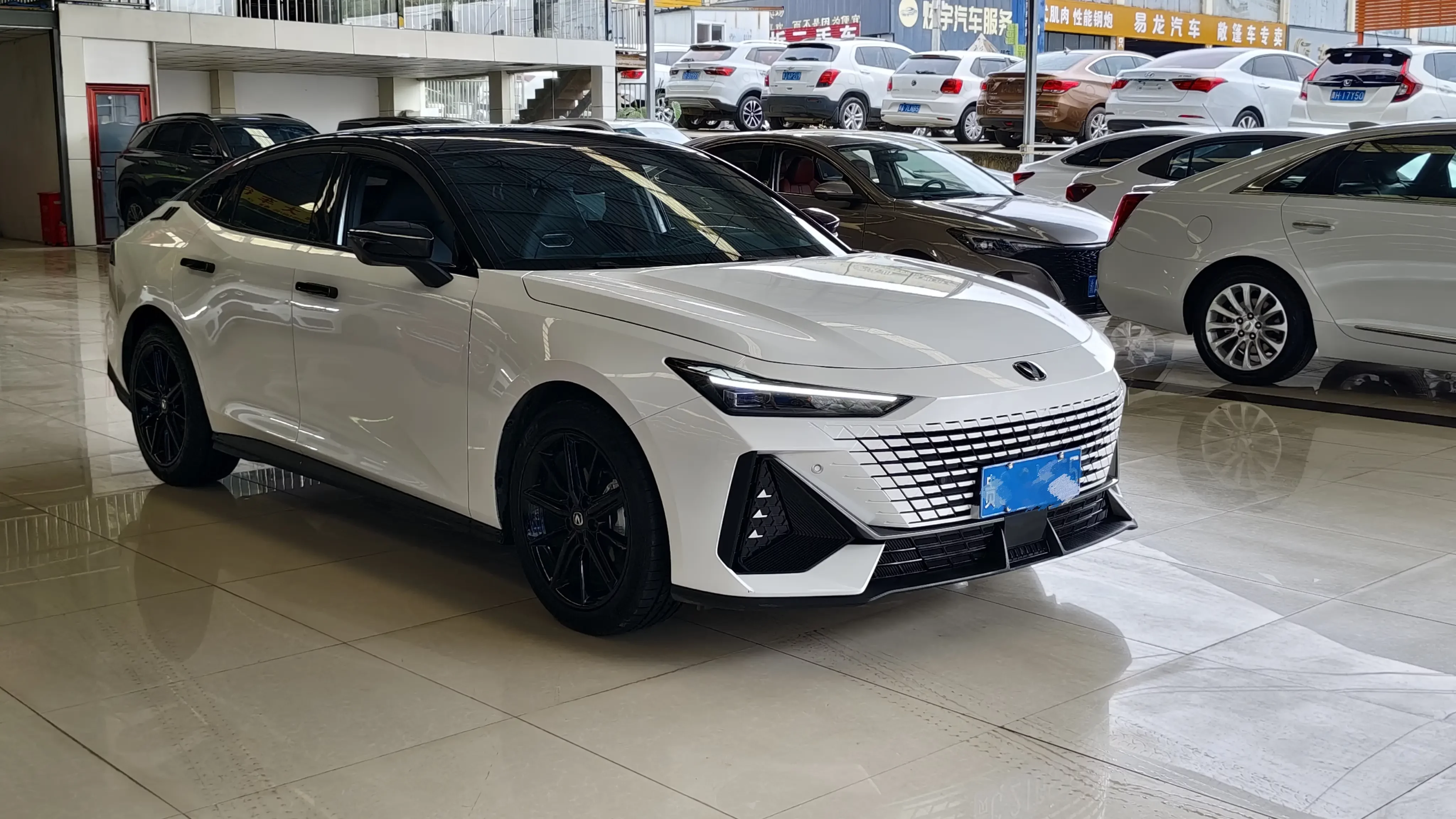 Changan UNI-V
