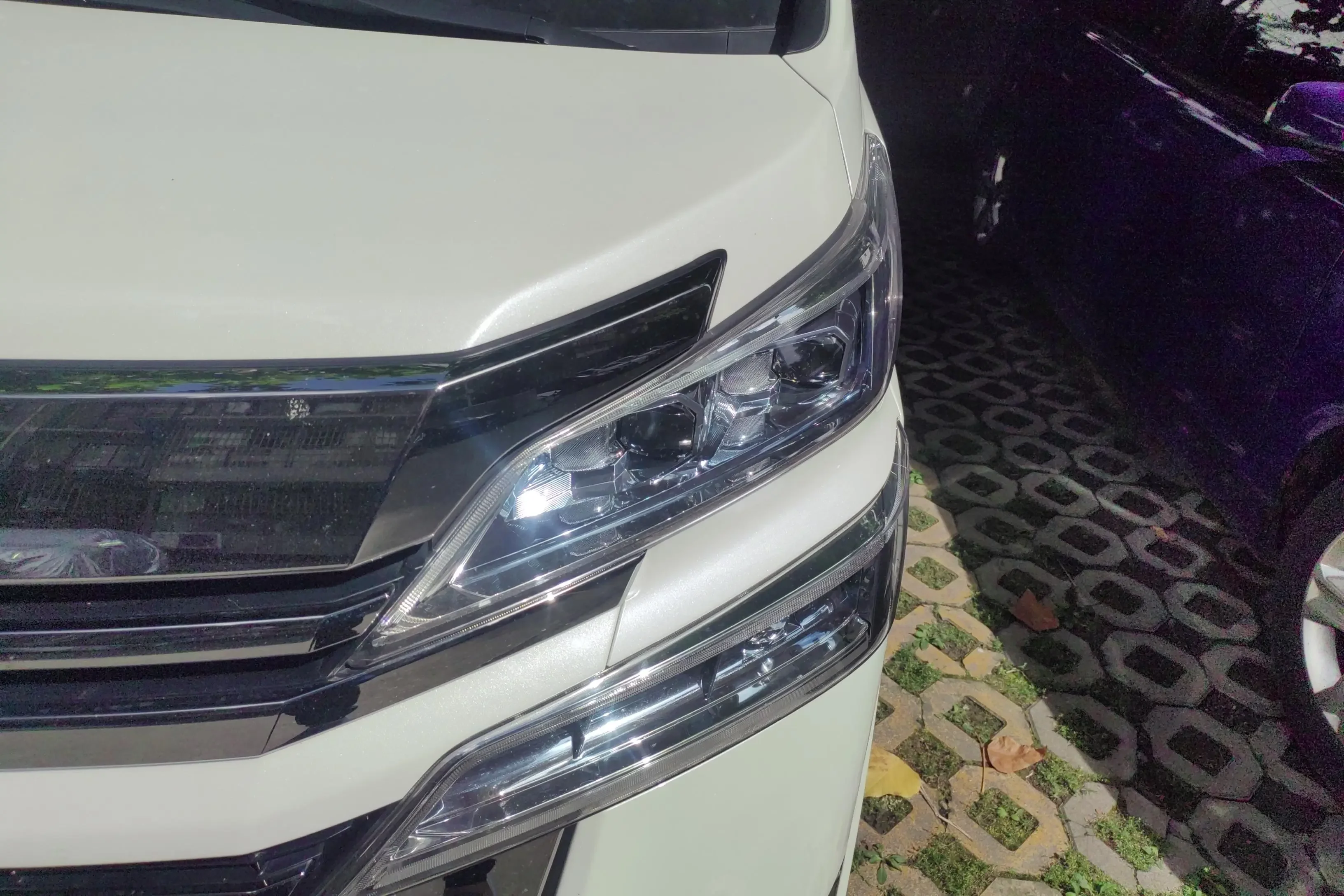 Toyota Crown Wellfire