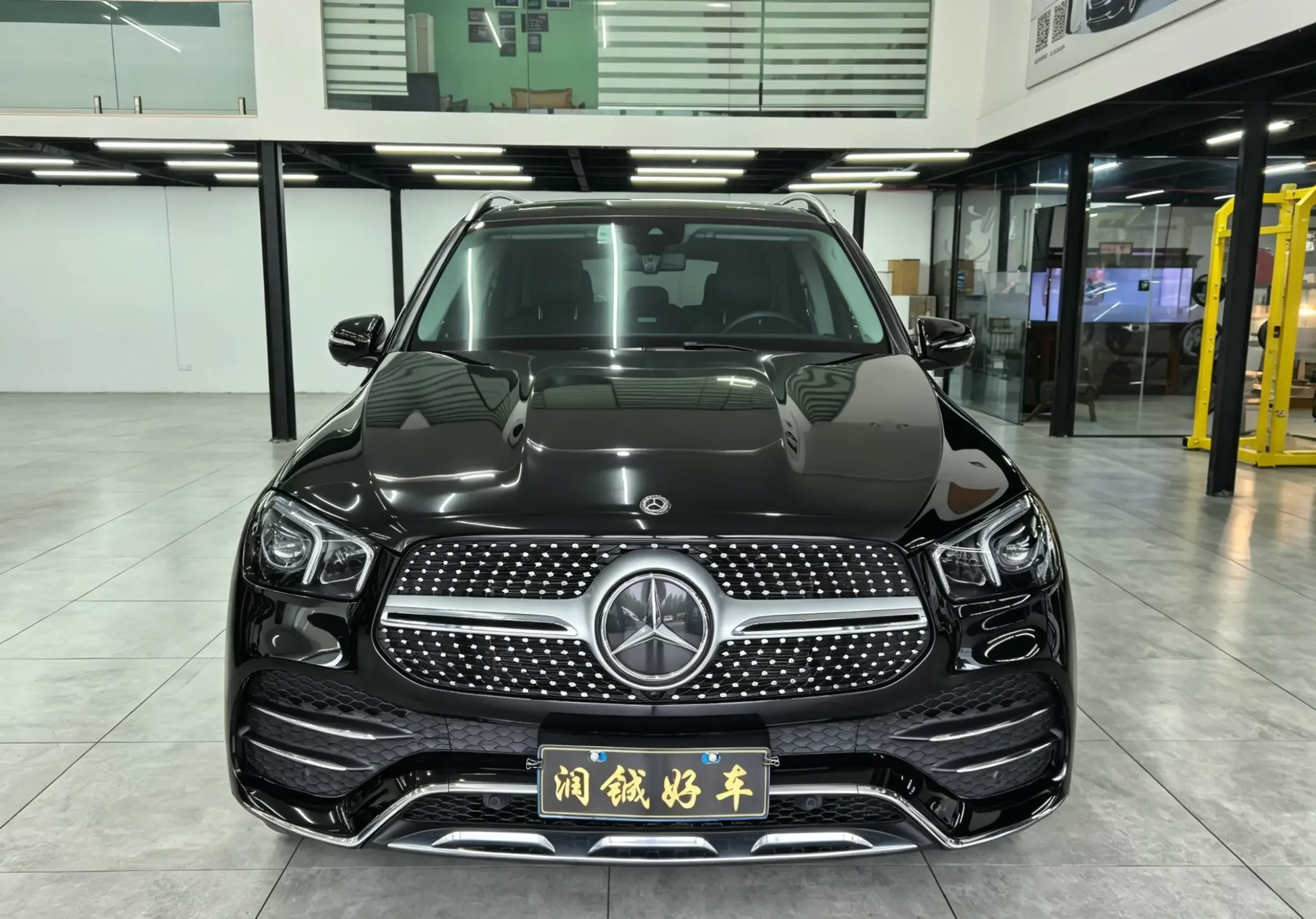 Mercedes-Benz GLE (Imported)