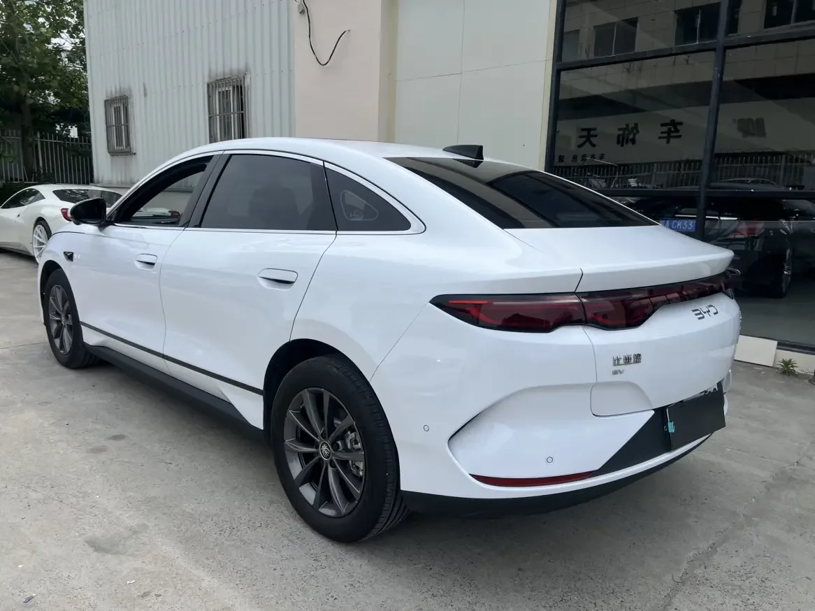 BYD Qin L EV