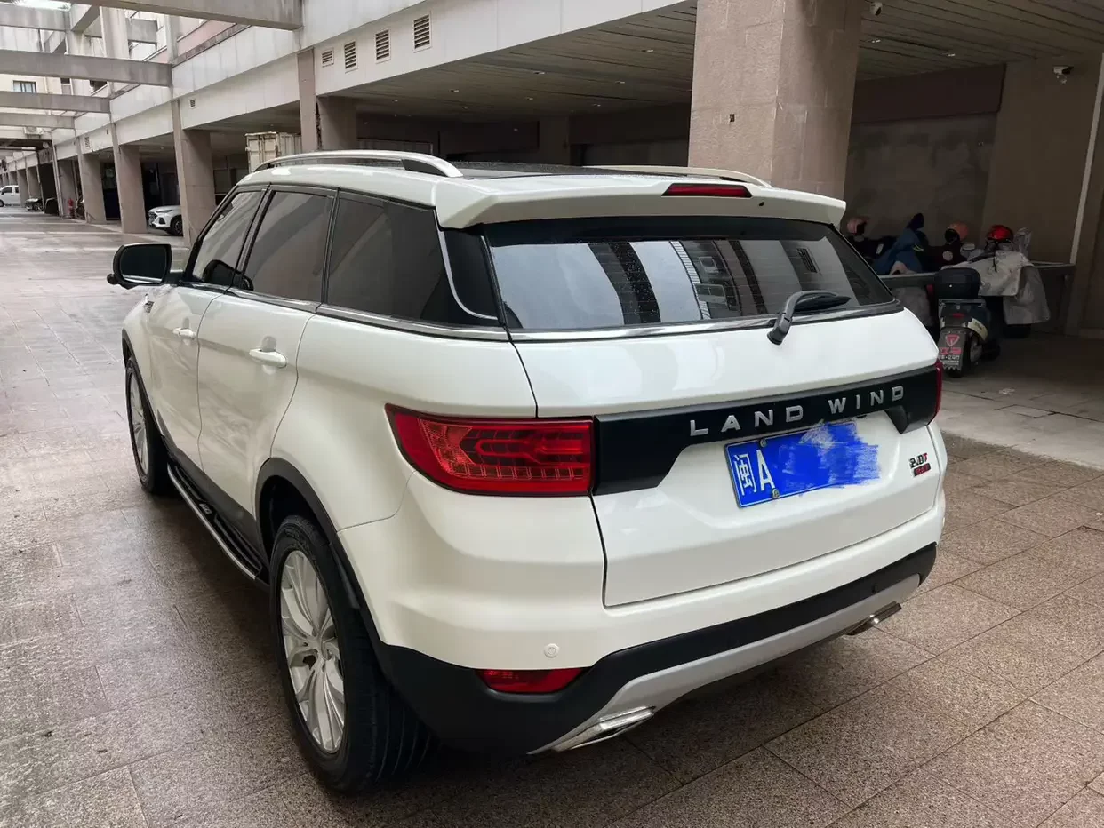 Lu Feng Landwind X7