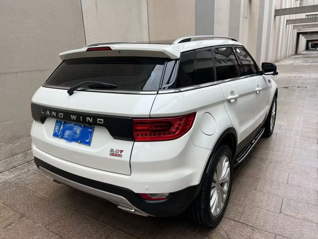 Lu Feng Landwind X7