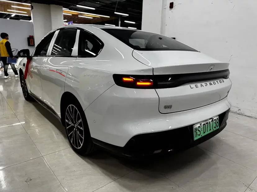 Leapmotor Leap running B01
