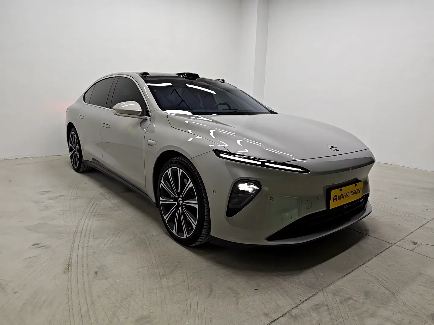 NIO ET7