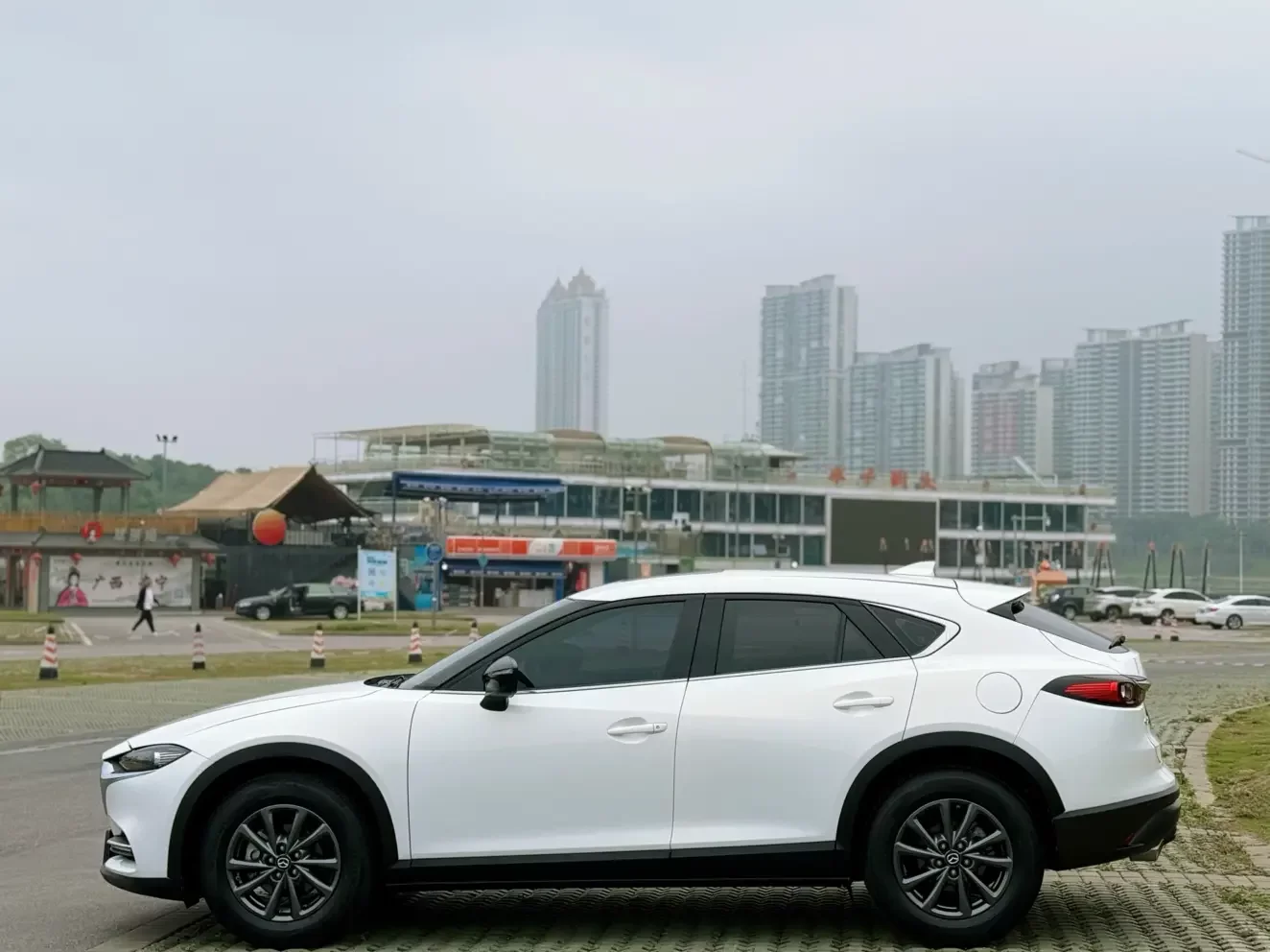 Mazda CX-4