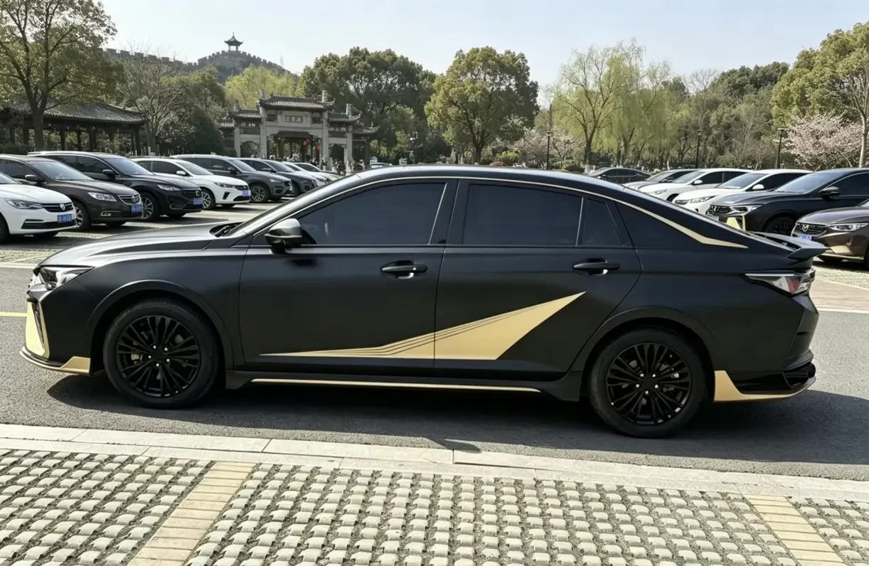 Dongfeng Yixuan MAX