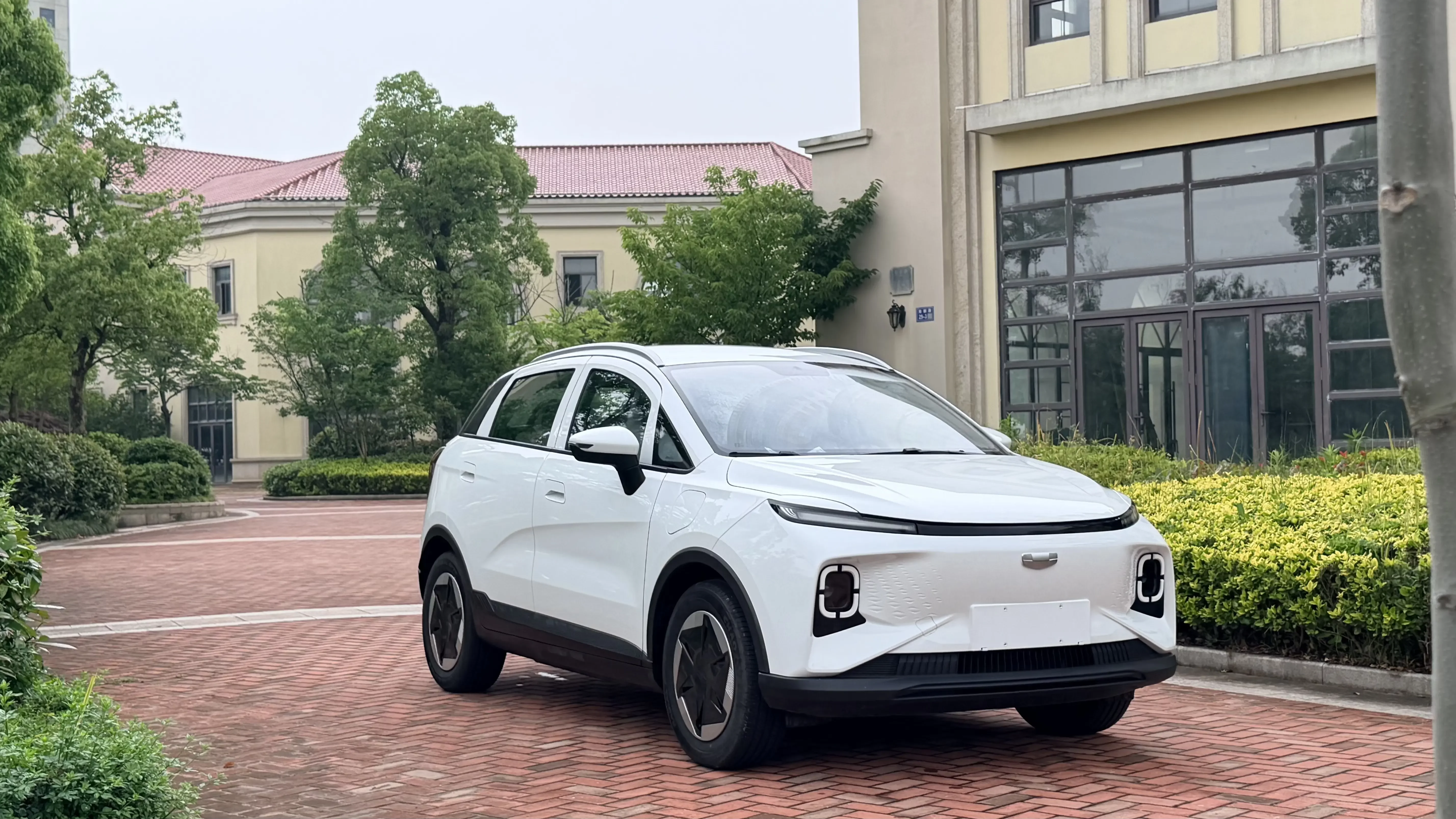 Geely Geometry E Firefly