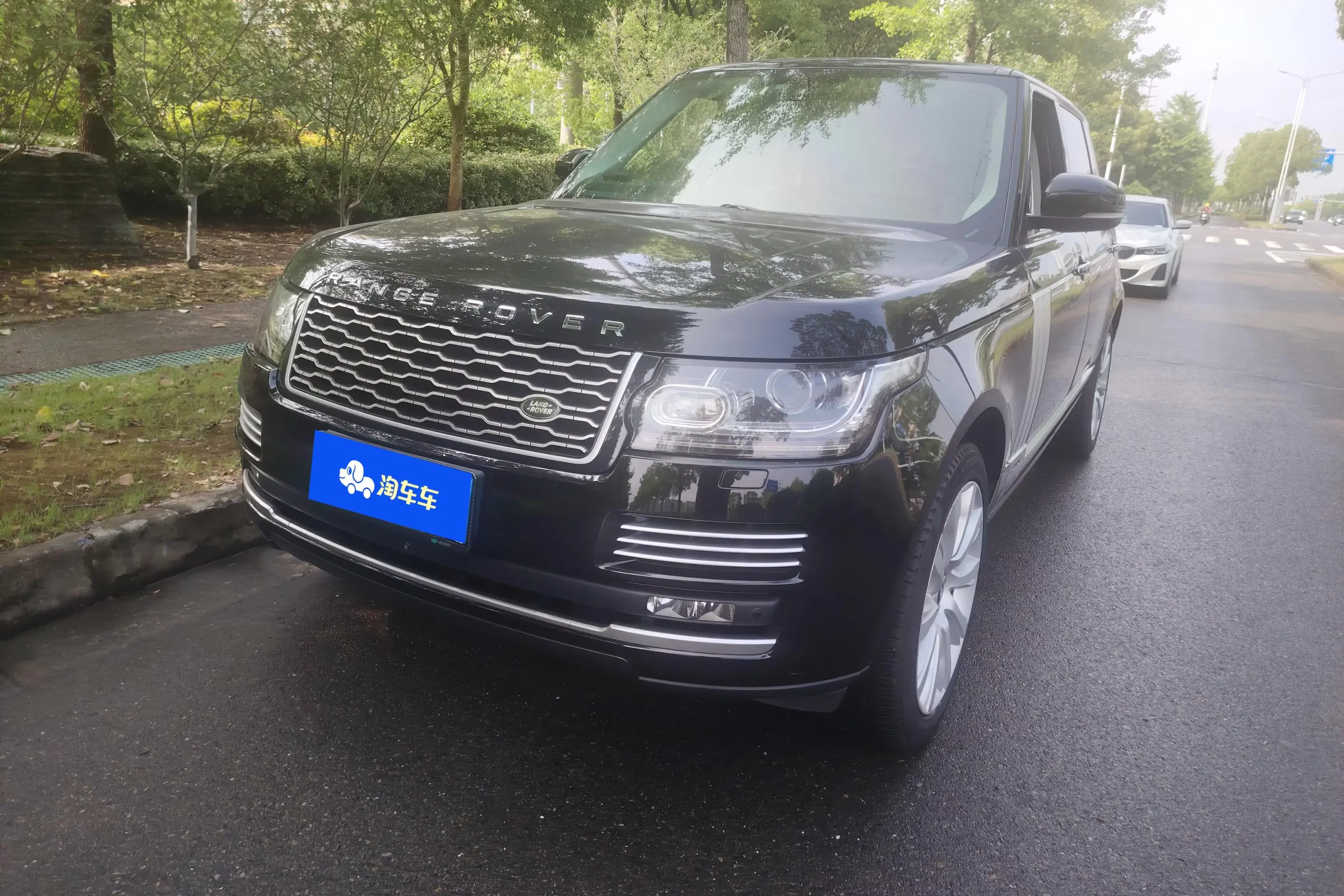 Land Rover range rover