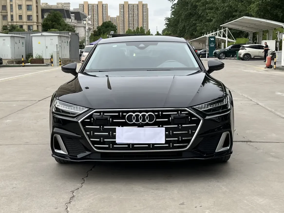 Audi A7L