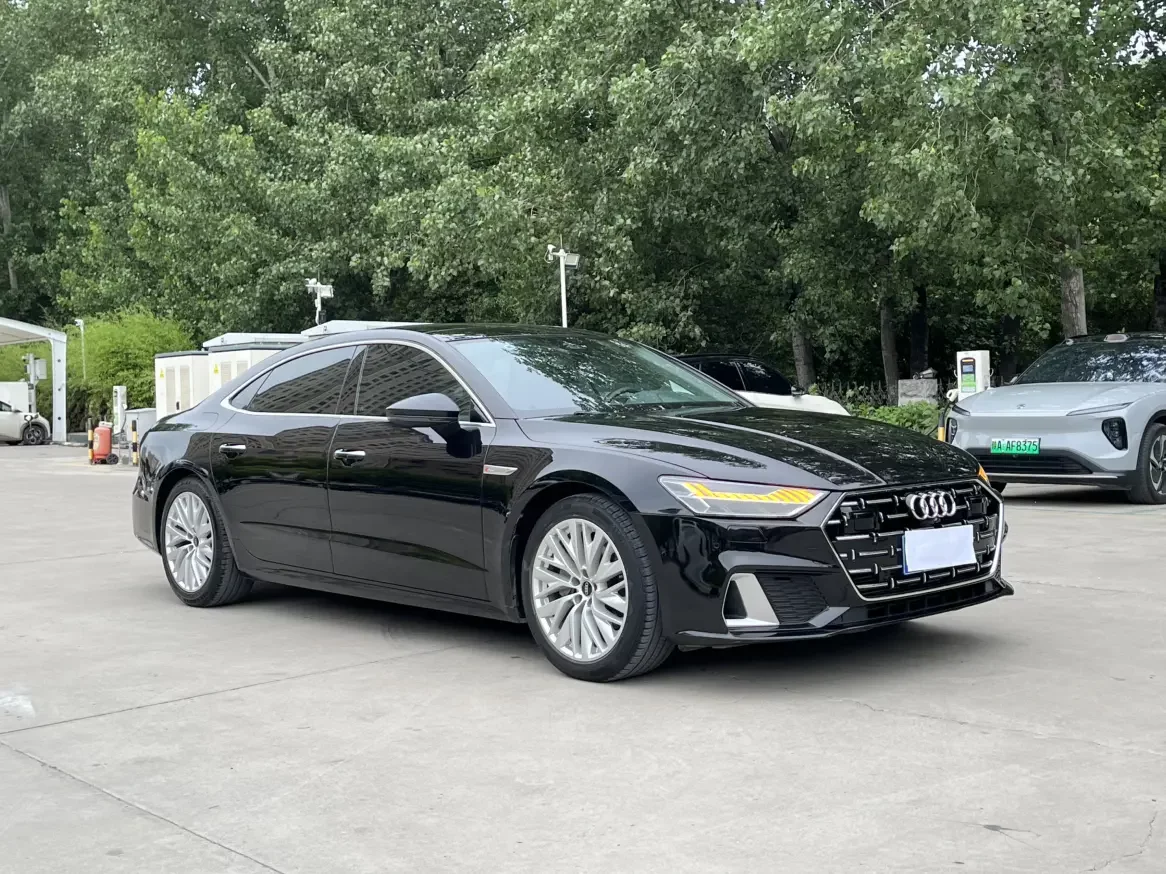 Audi A7L