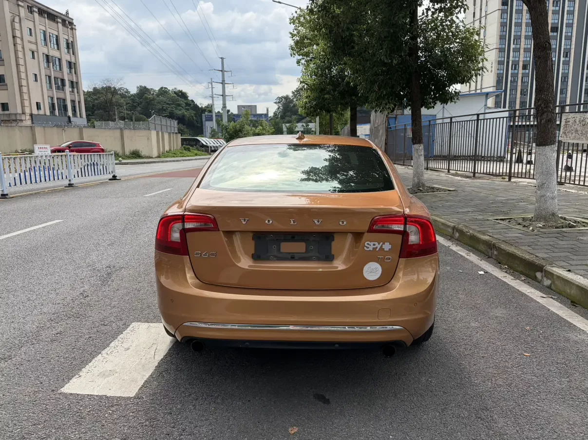 Volvo S60