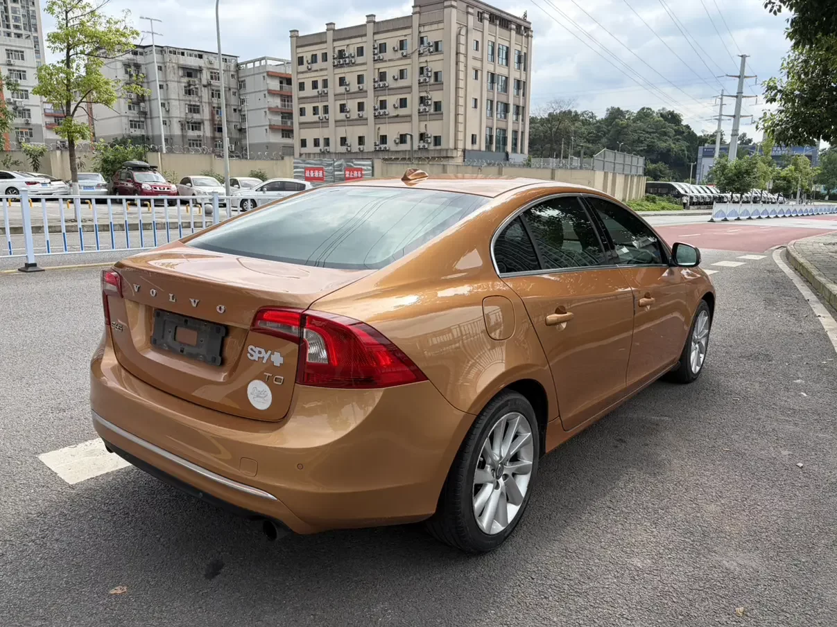 Volvo S60