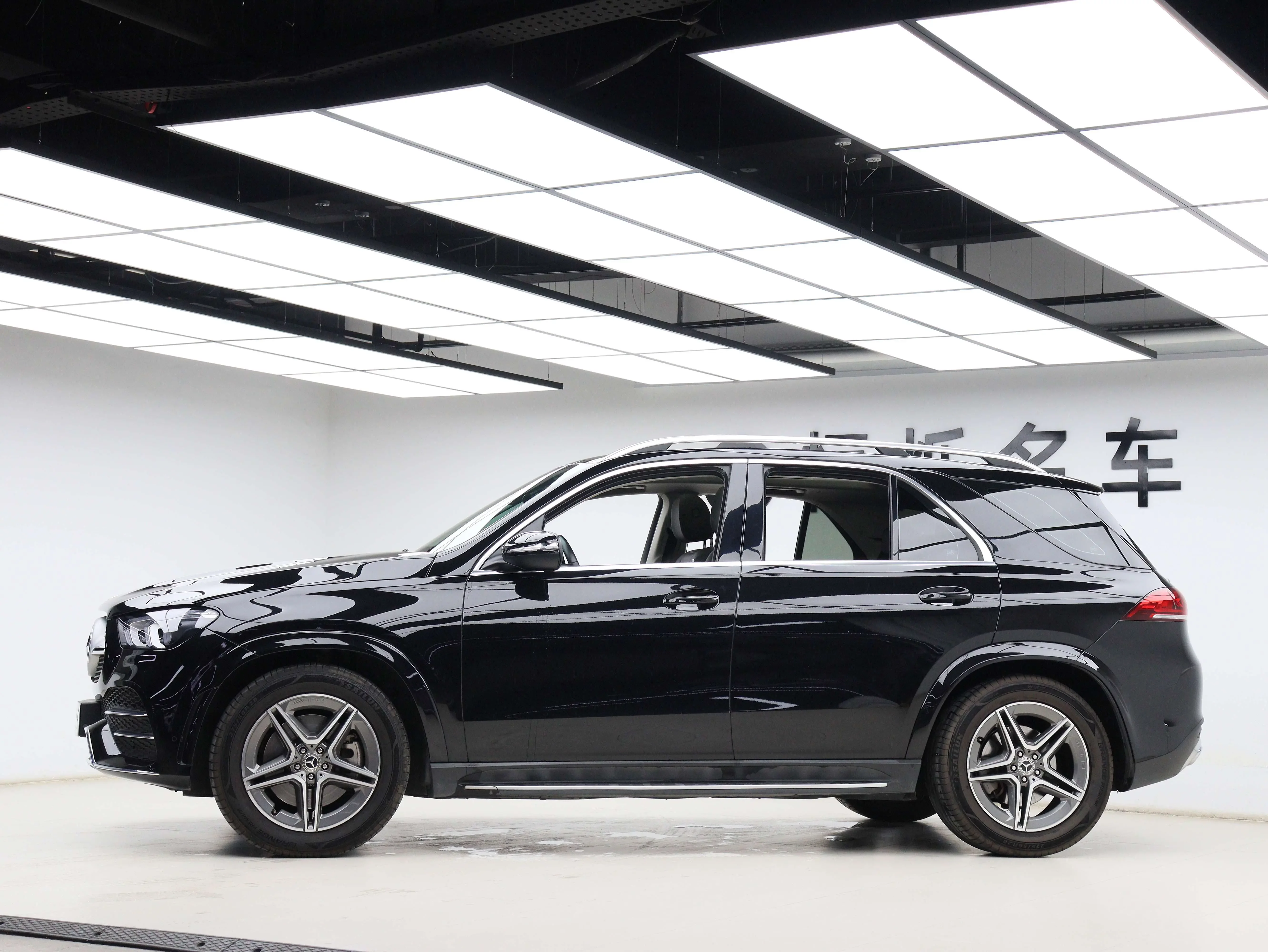 Mercedes-Benz GLE (Imported)