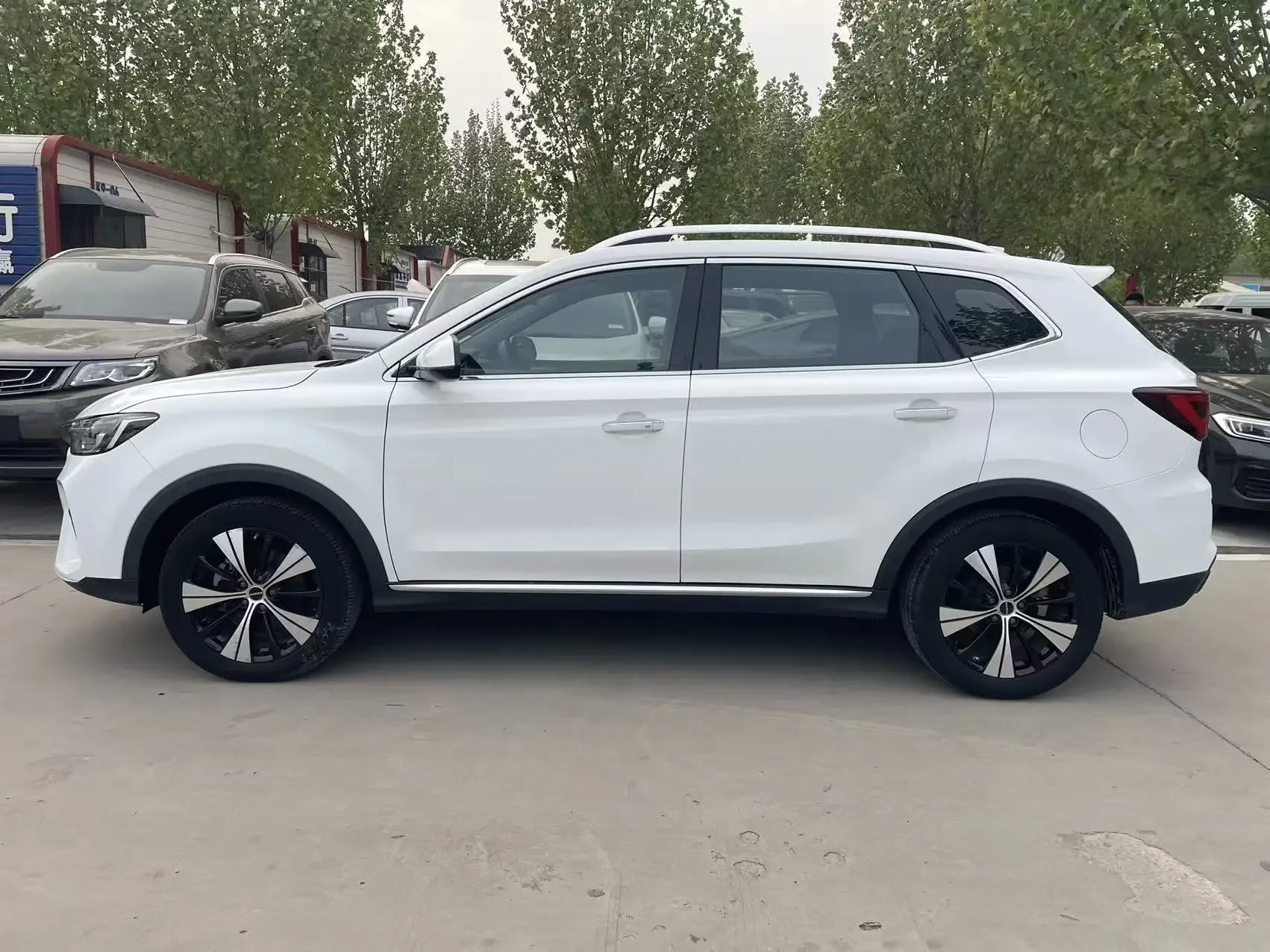 Roewe RX5