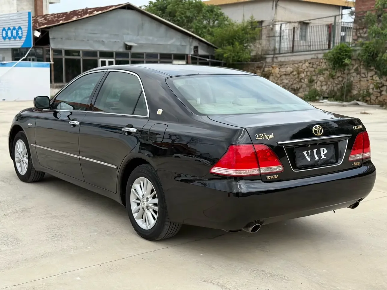Toyota crown