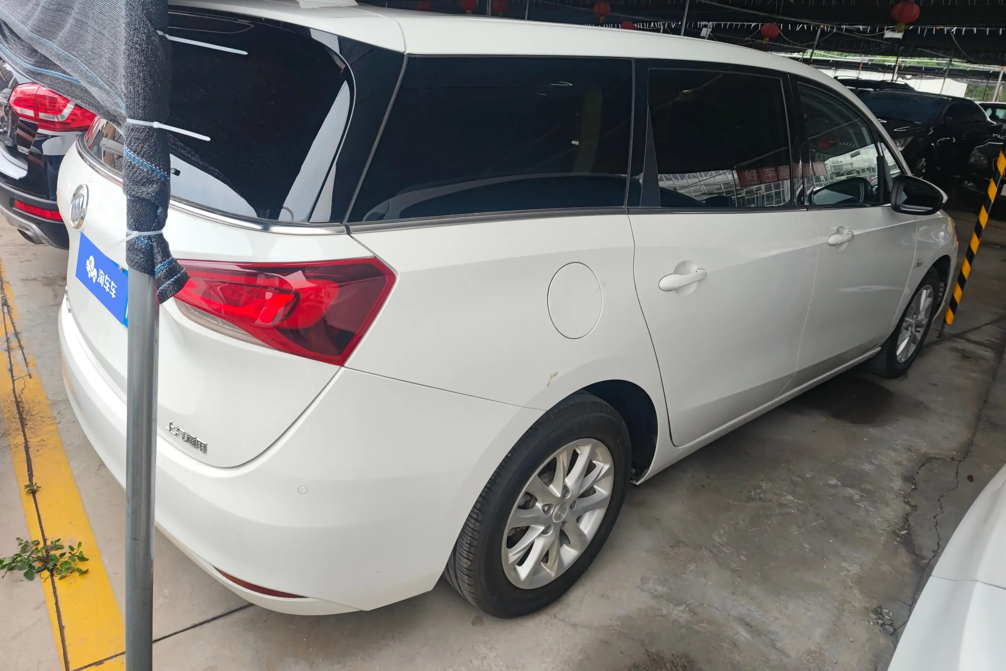Buick GL6