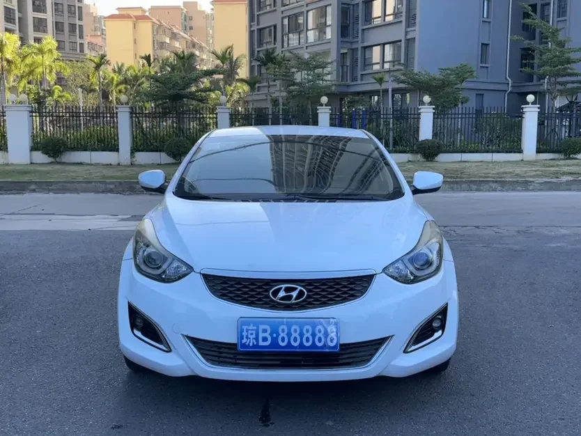 Hyundai Elantra