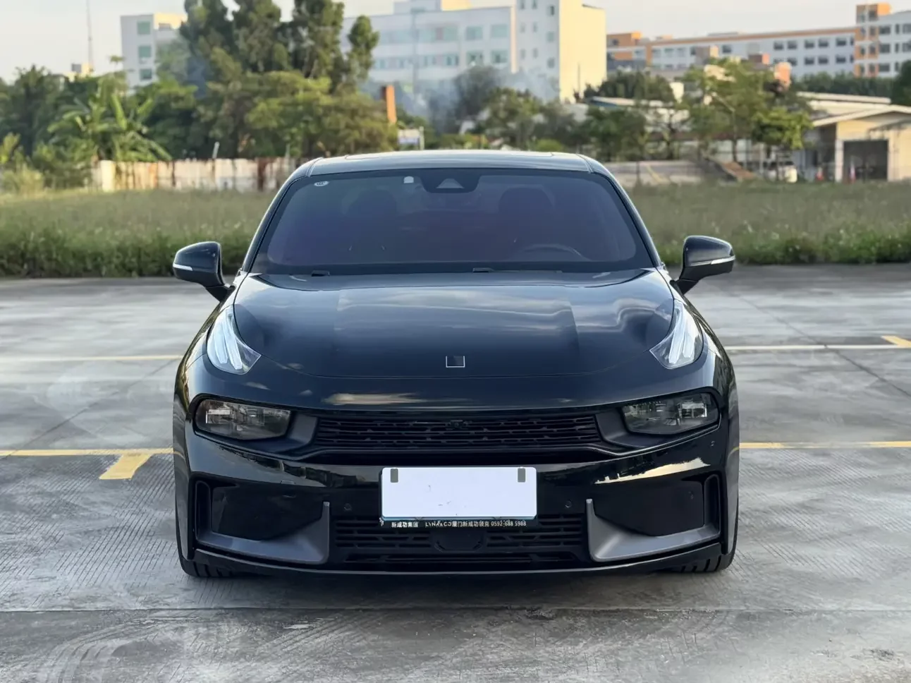 Lynk & Co 03