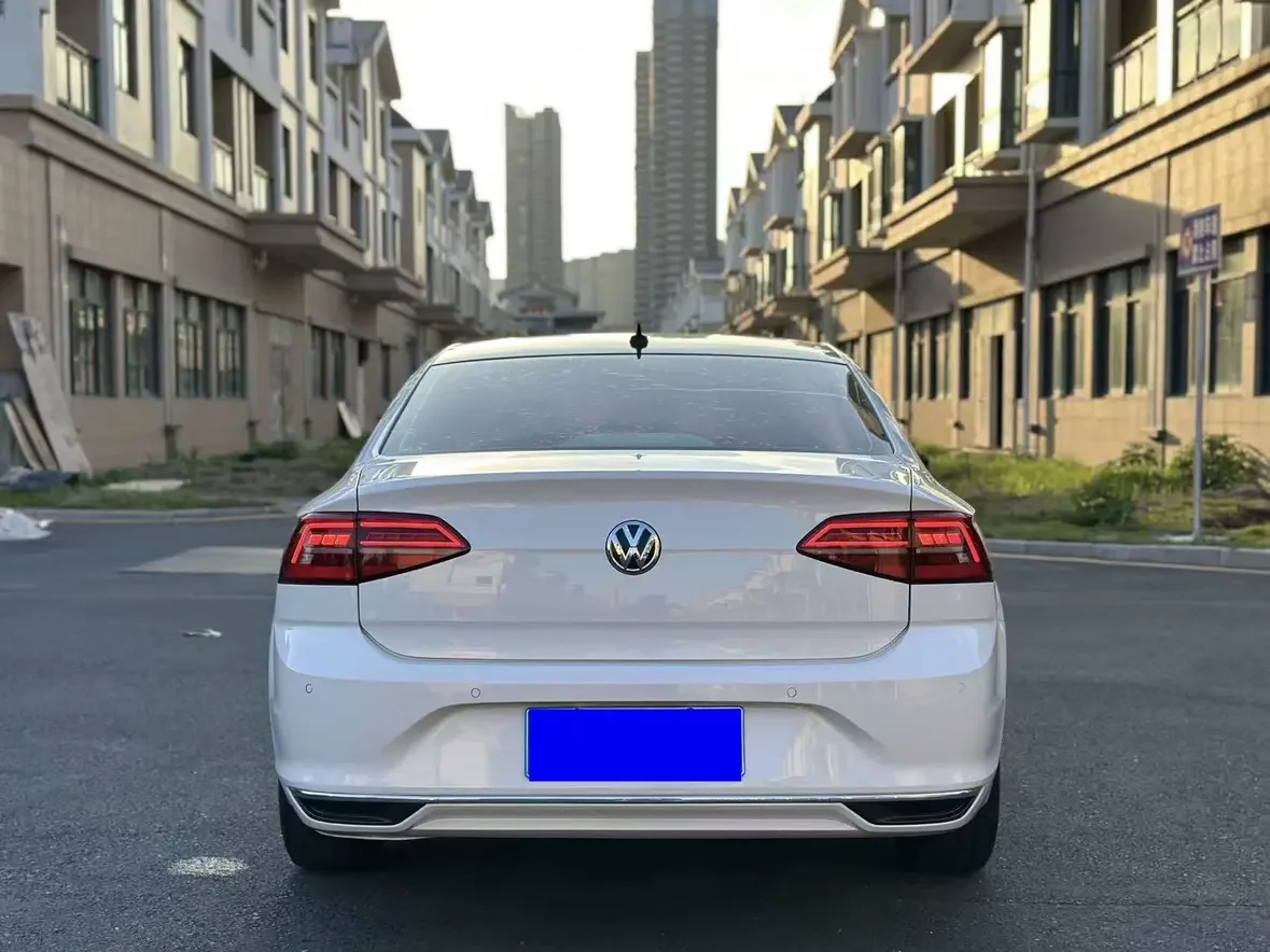 Volkswagen Lamando