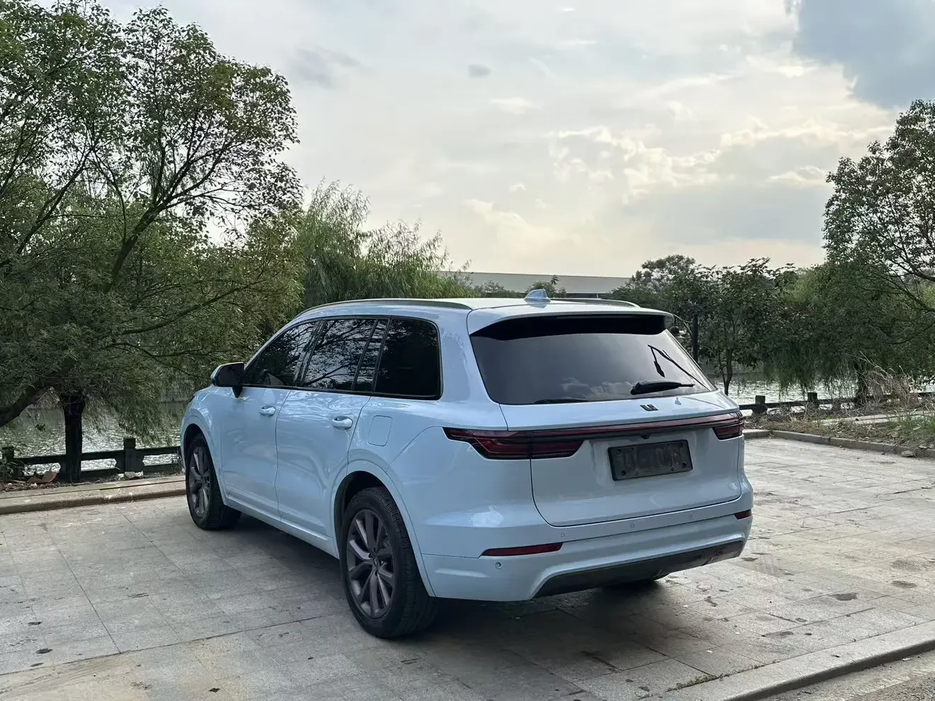 Lixiang ONE